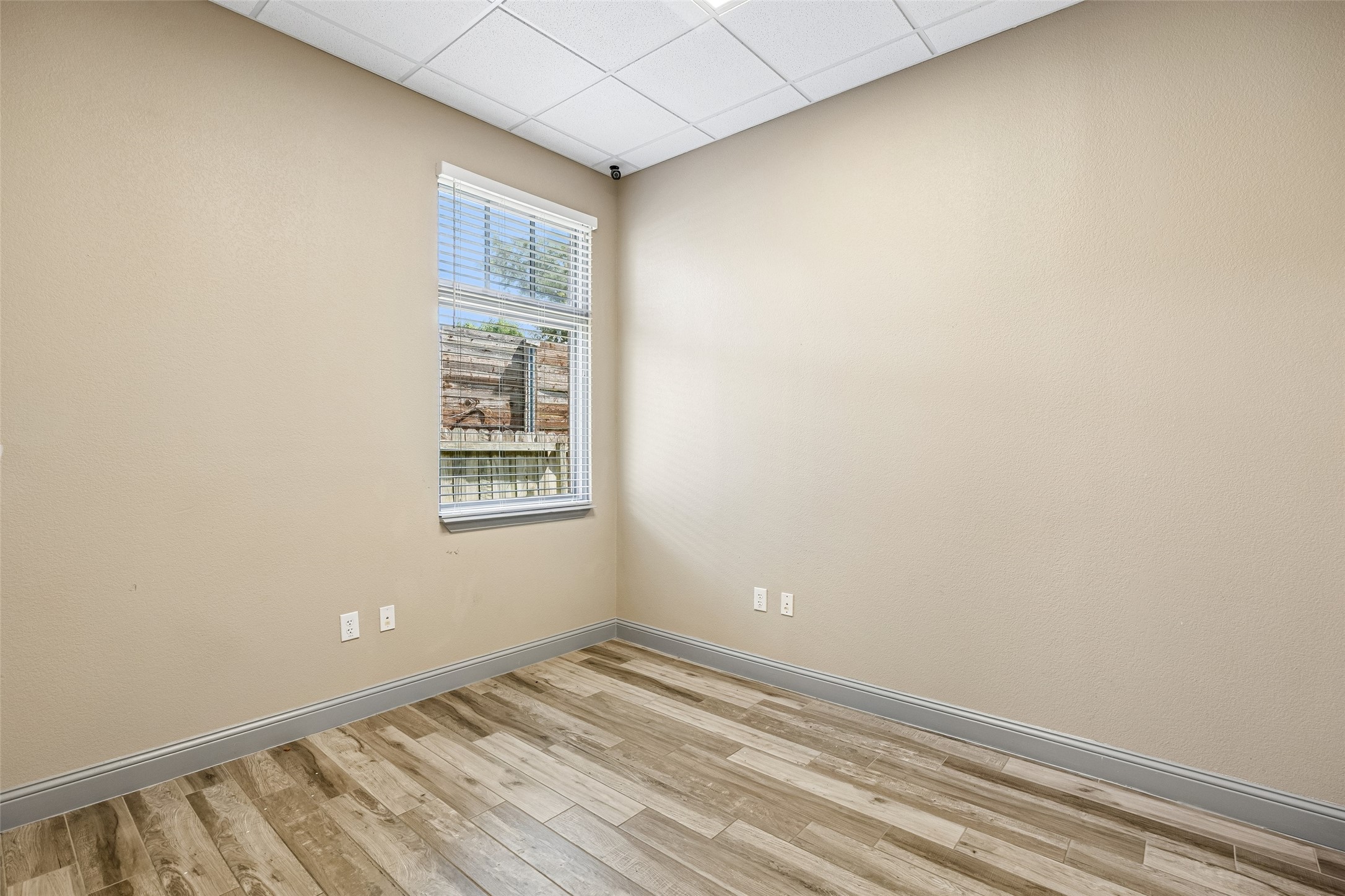 118 Lynn Avenue 202