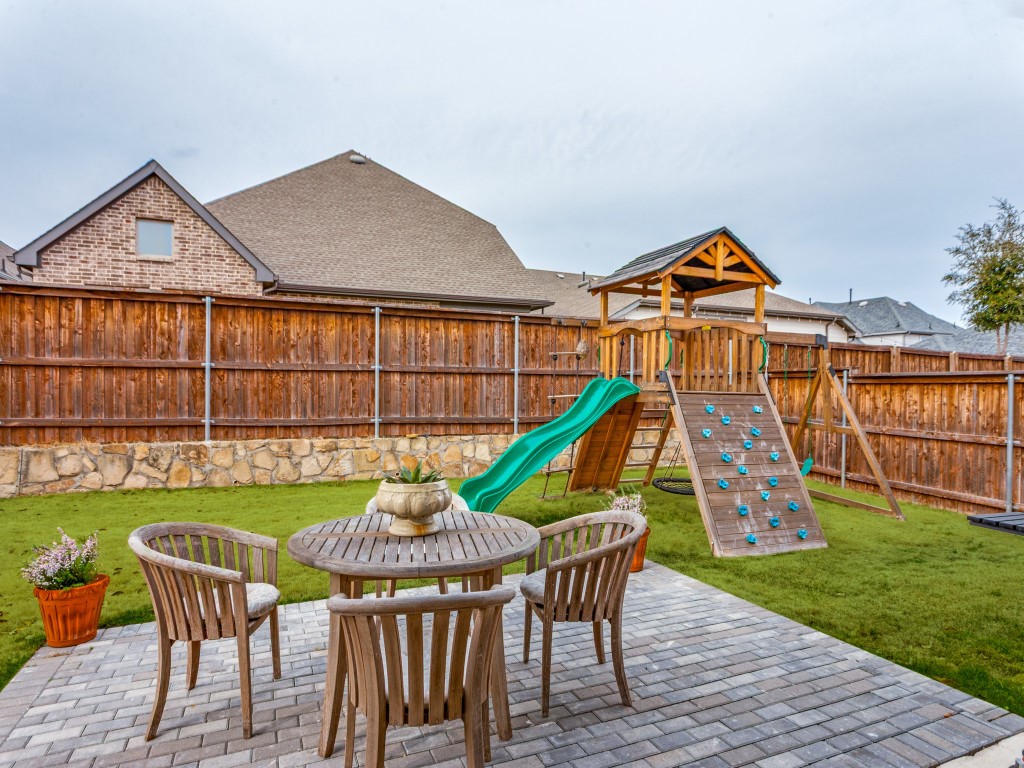 13612 Parkline Way