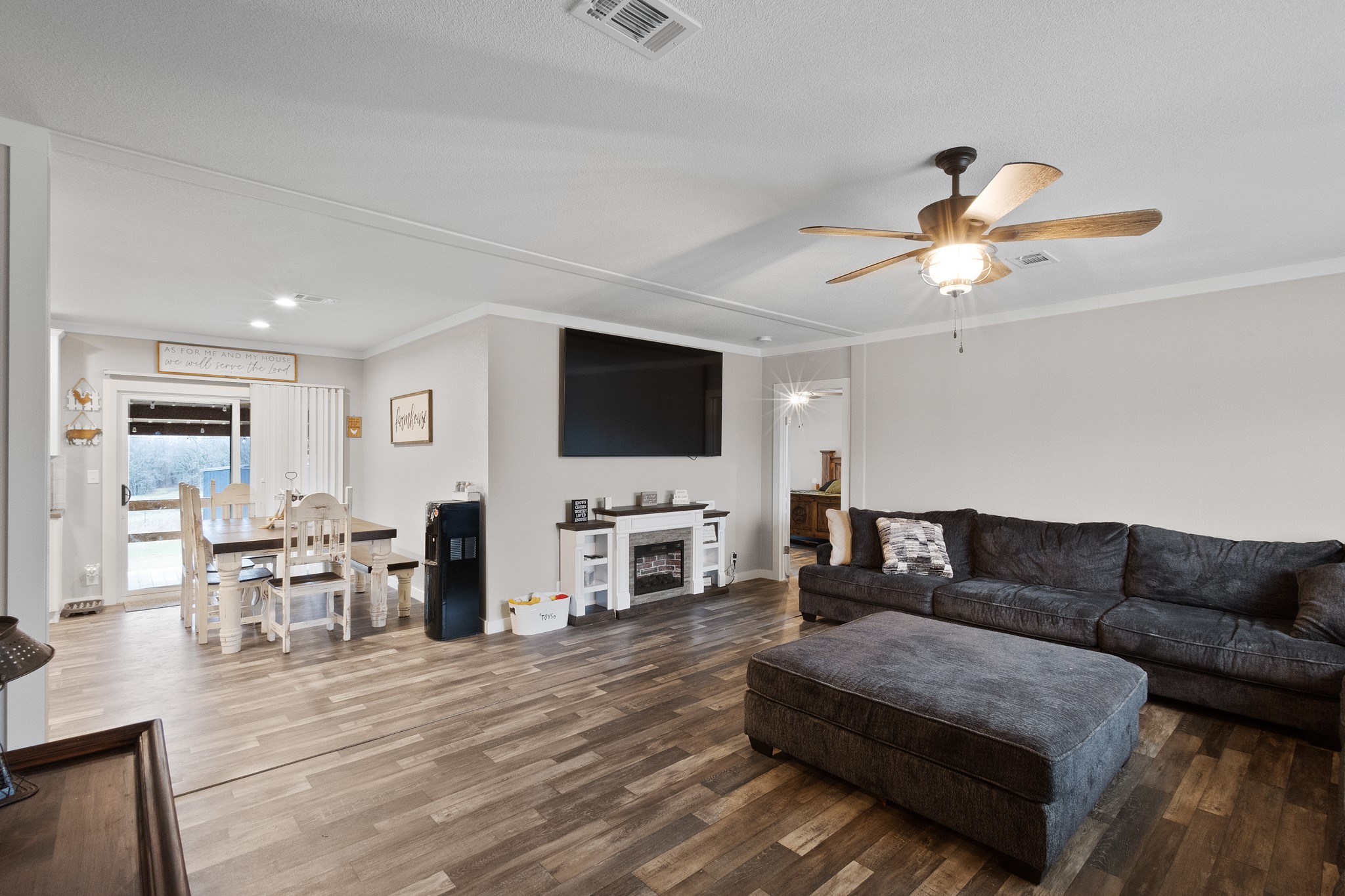 1012 County Road 1180