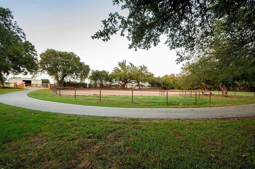 171 County Road 1160