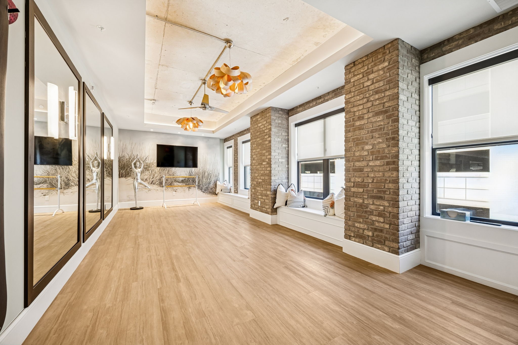 350 Central Avenue 210