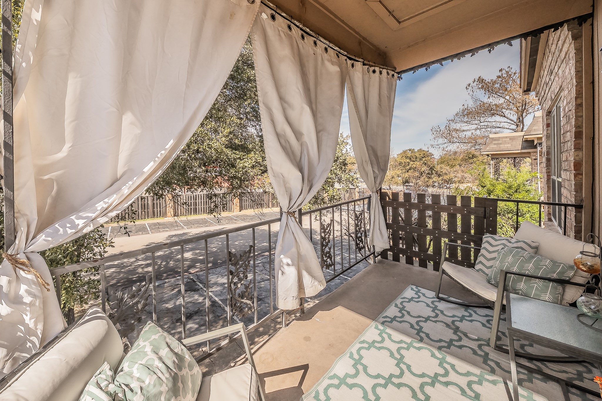 4415 Bellaire Drive S 203S