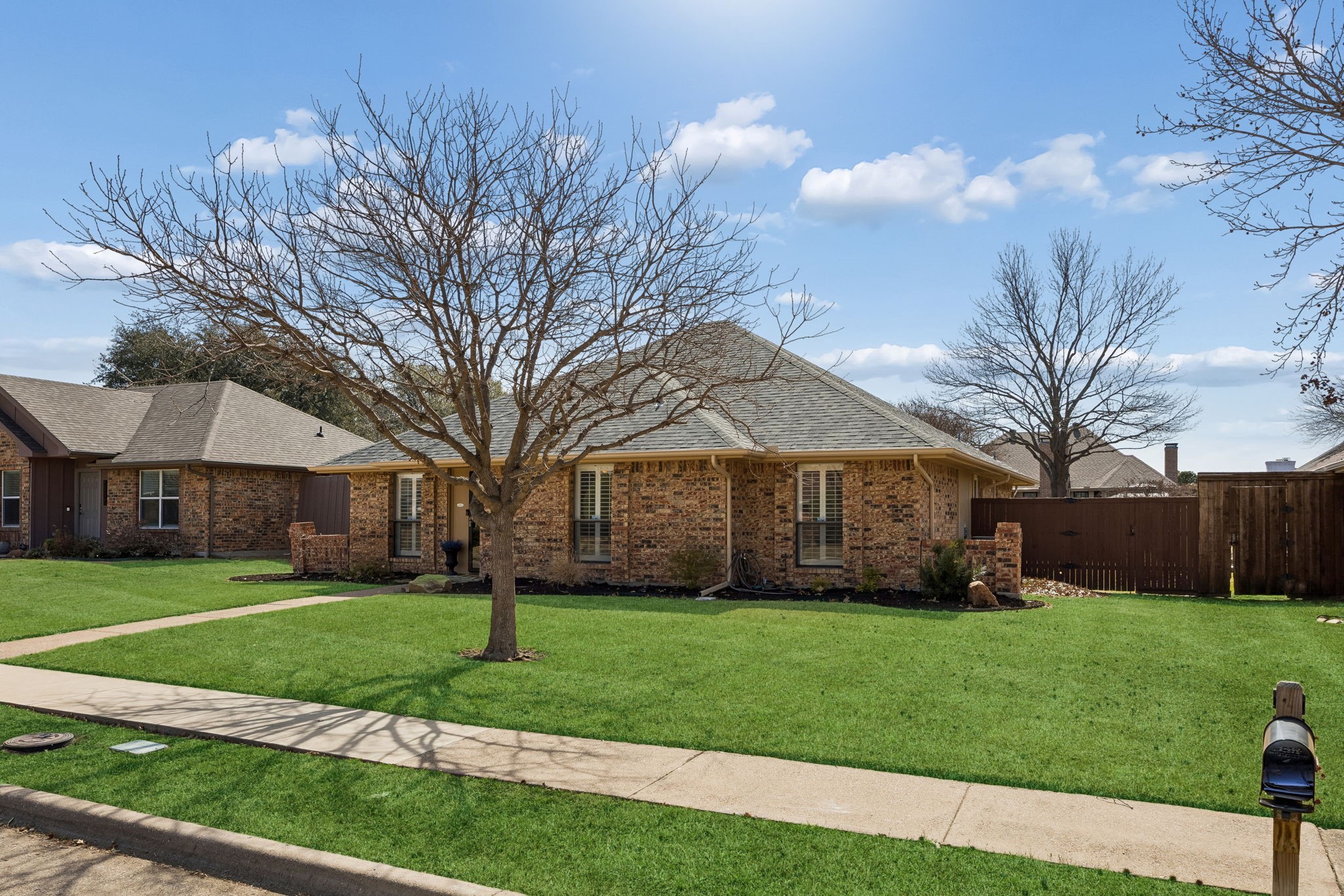 2000 Espinosa Drive