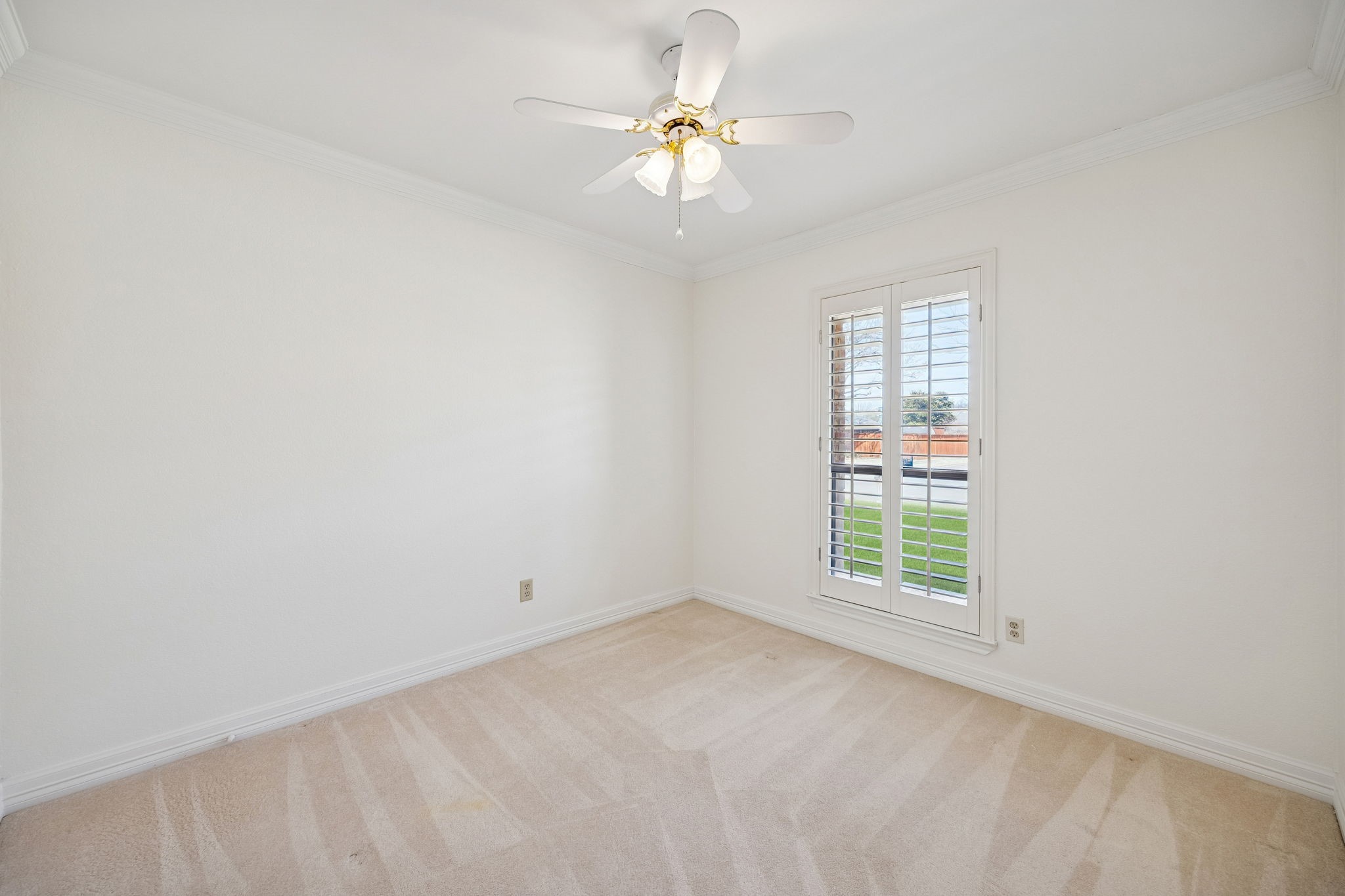 2000 Espinosa Drive
