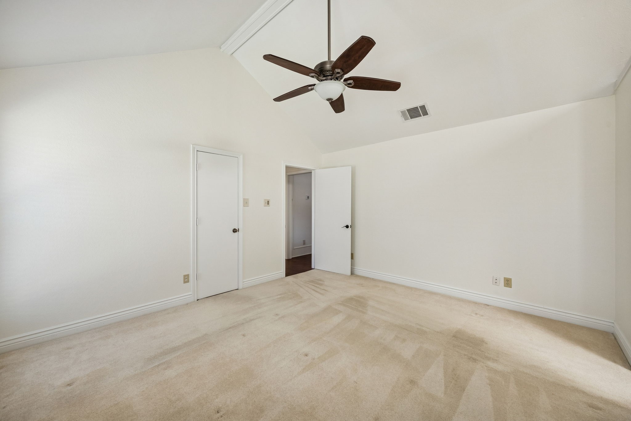 2000 Espinosa Drive