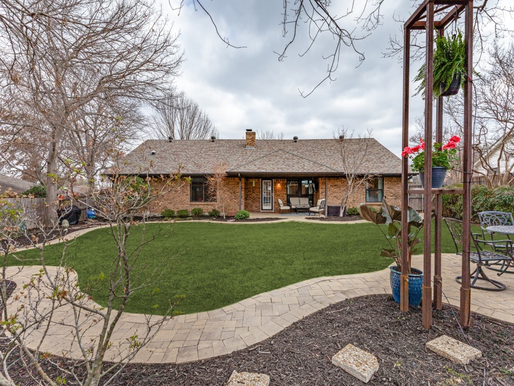 932 Western Trail