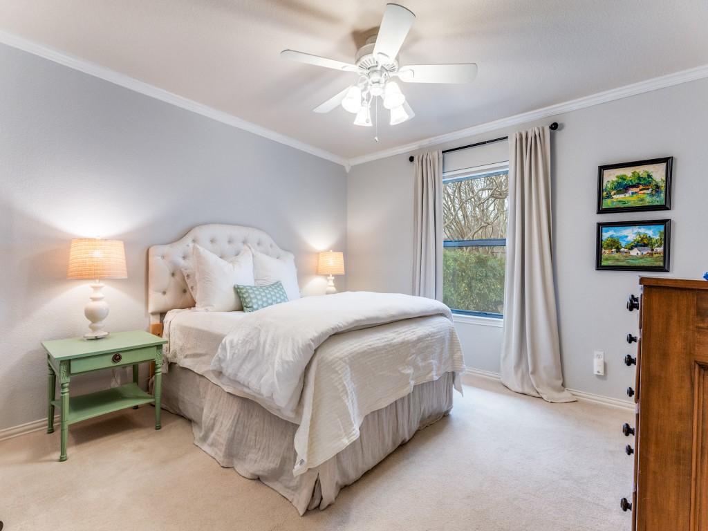 932 Western Trail