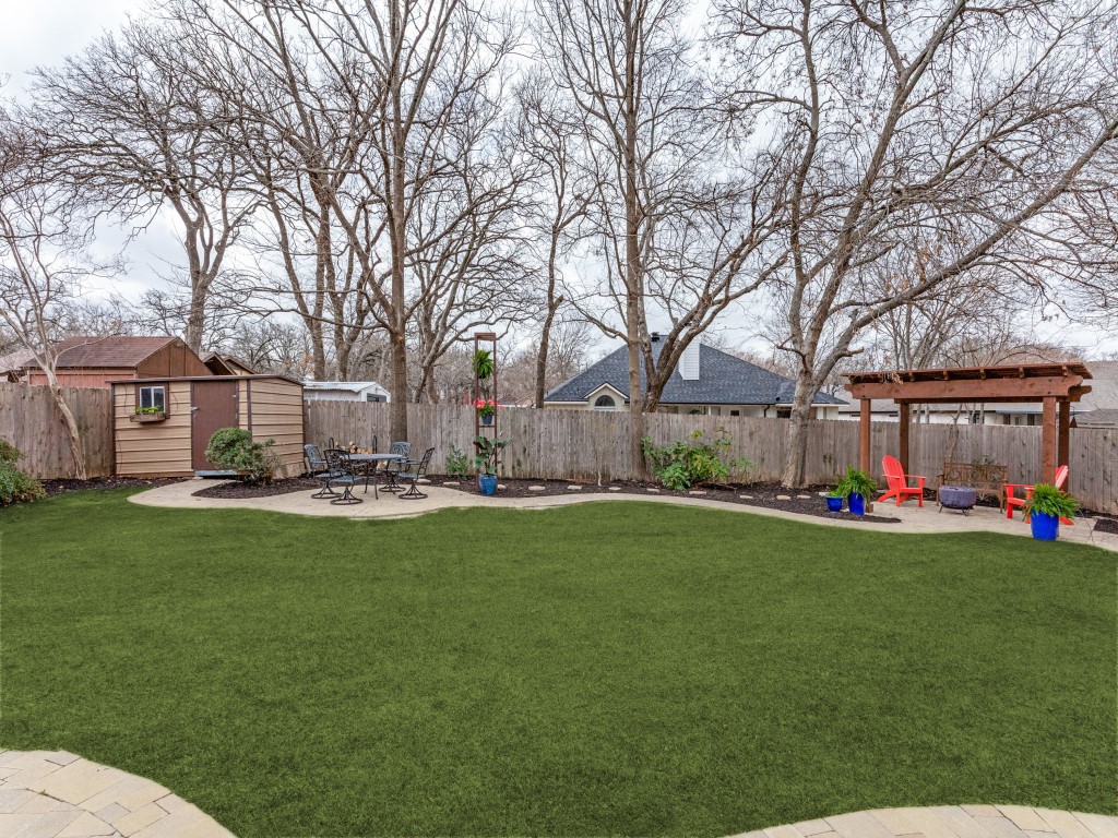 932 Western Trail