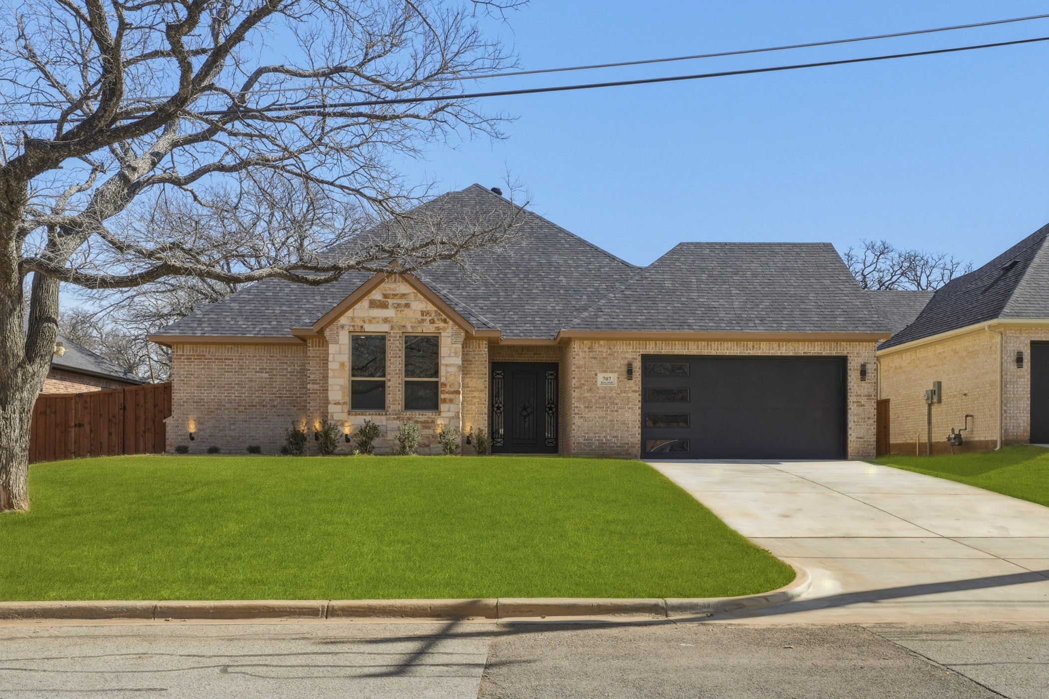 707 Ross Trail