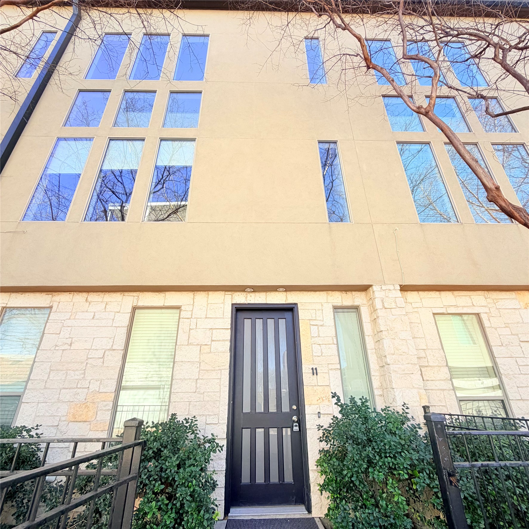 1600 N Haskell Avenue 11