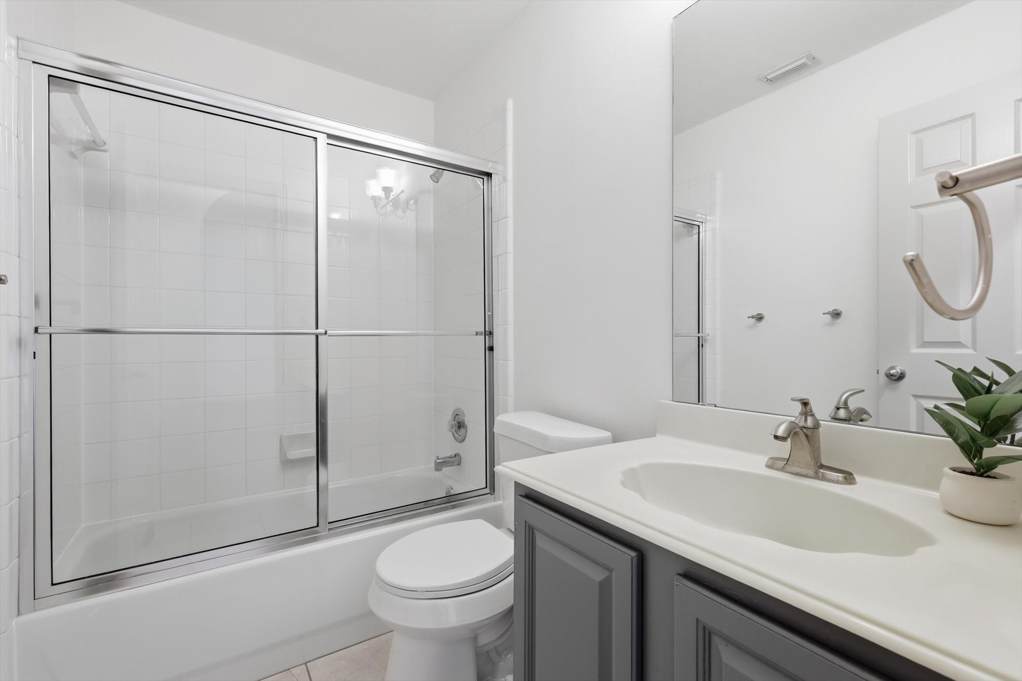 1233 Valley Oaks Drive