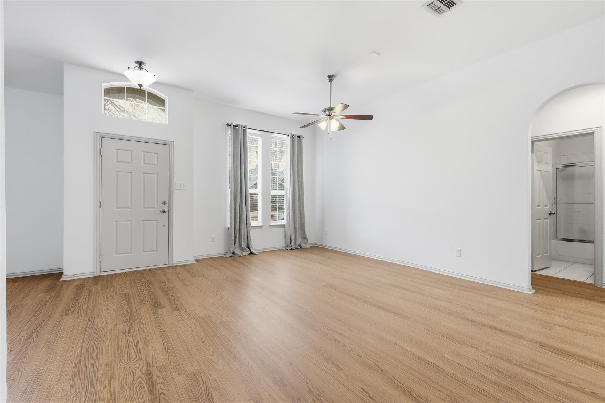 1233 Valley Oaks Drive