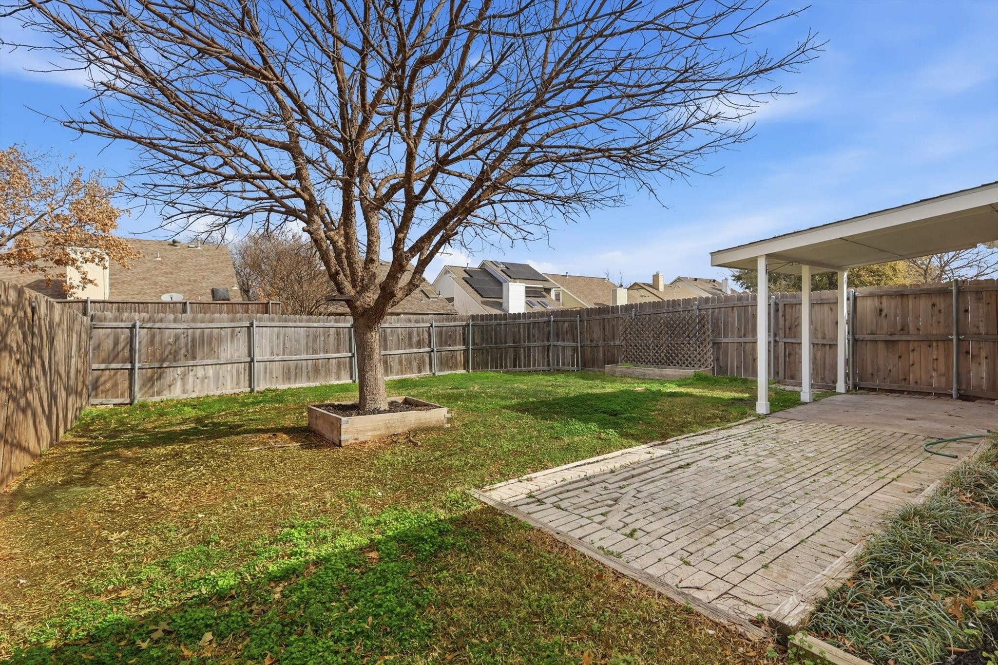 1233 Valley Oaks Drive