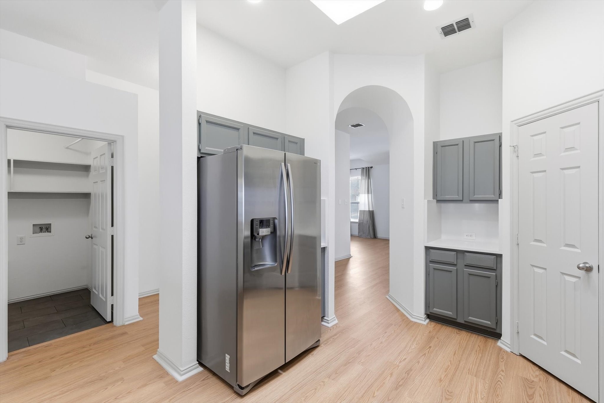 1233 Valley Oaks Drive