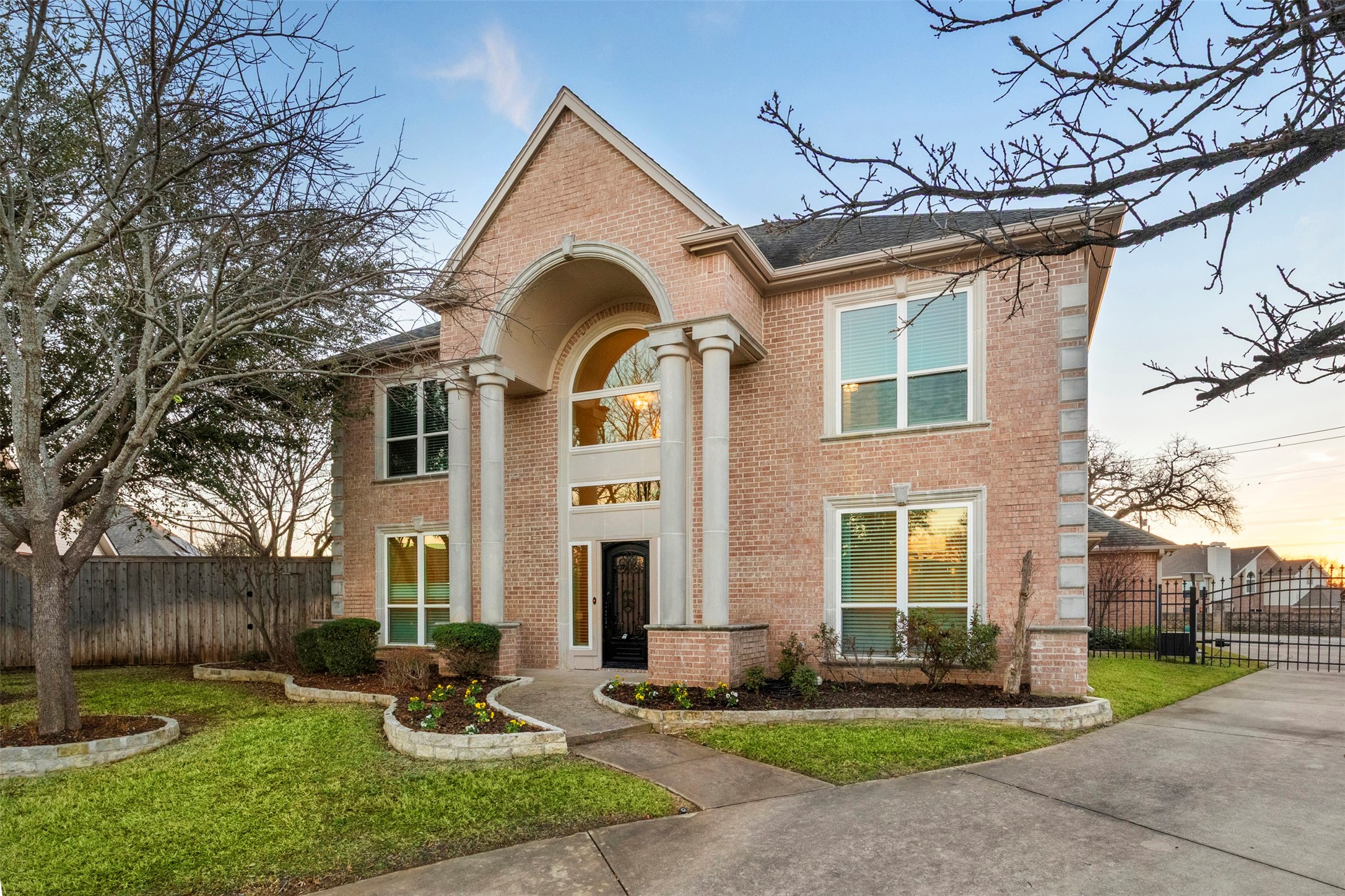 7804 Baywood Court