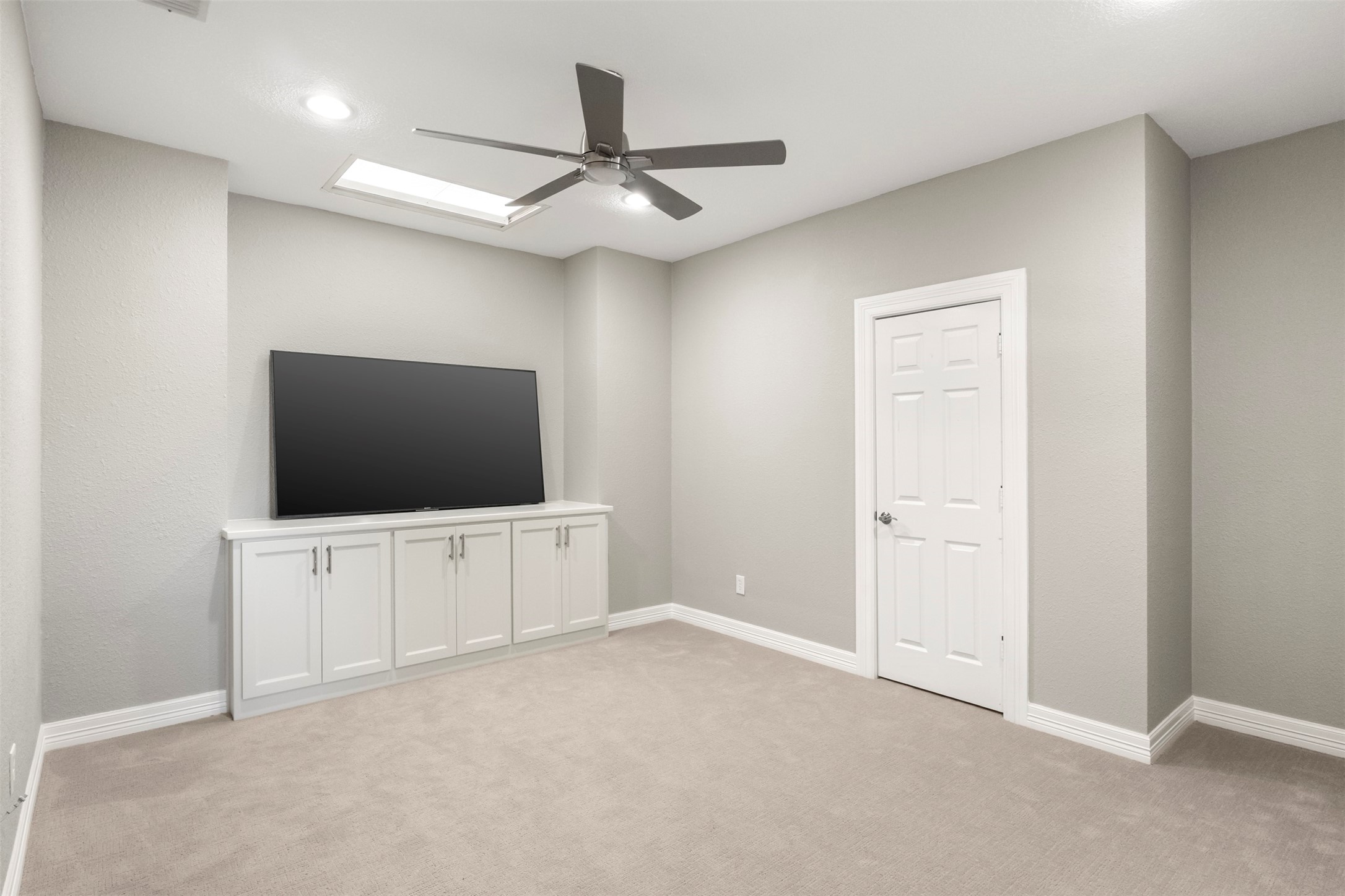 7804 Baywood Court