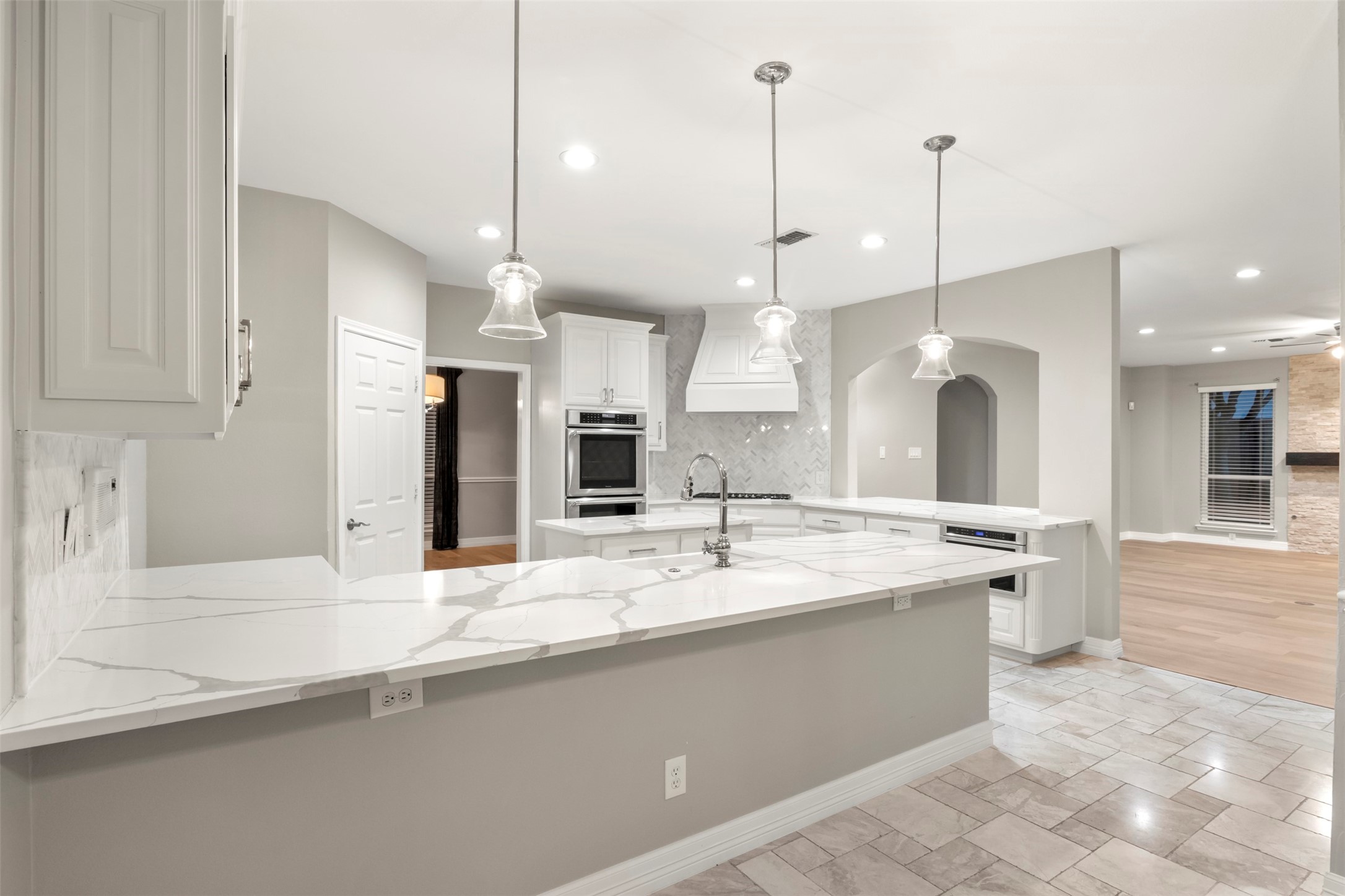 7804 Baywood Court