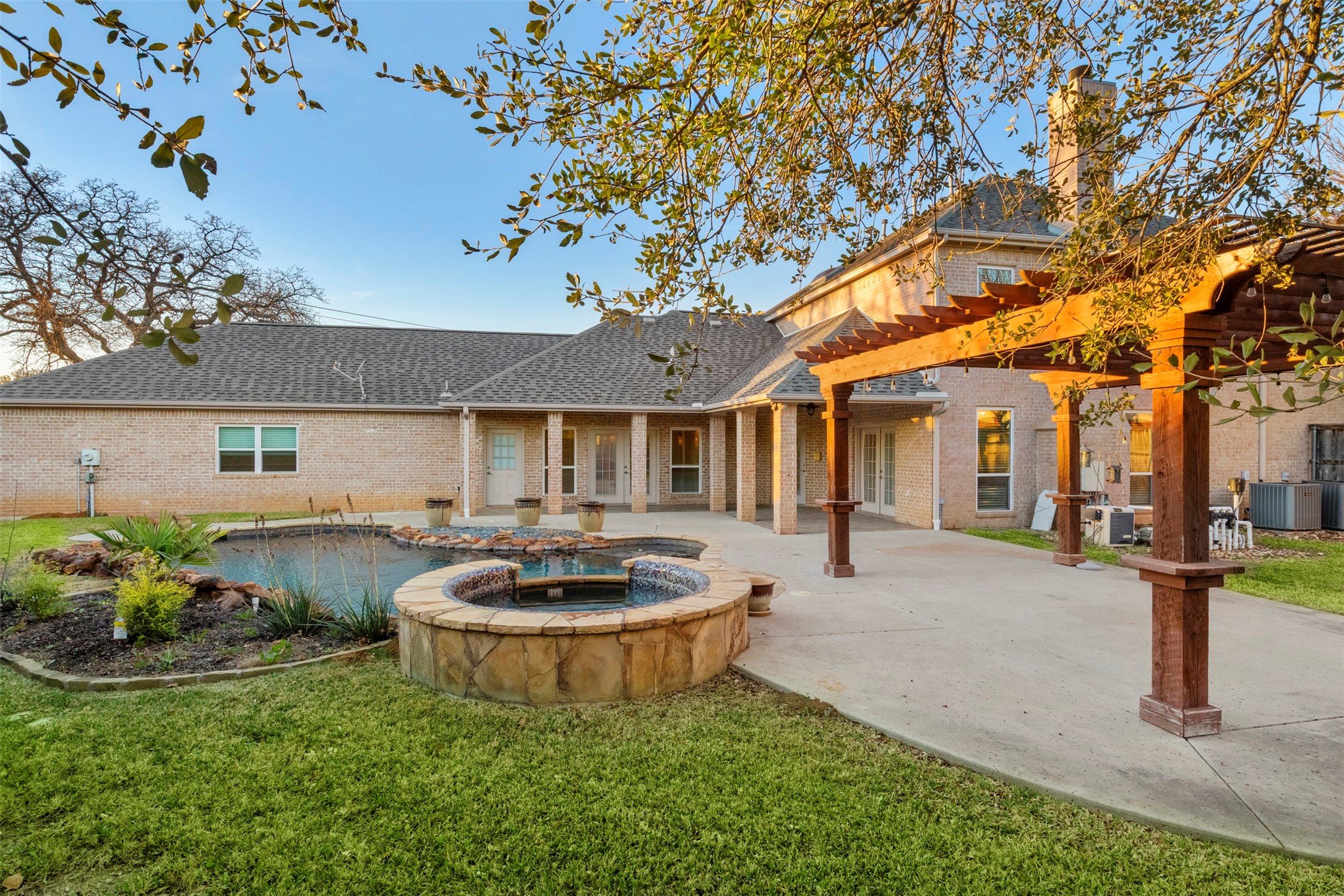 7804 Baywood Court