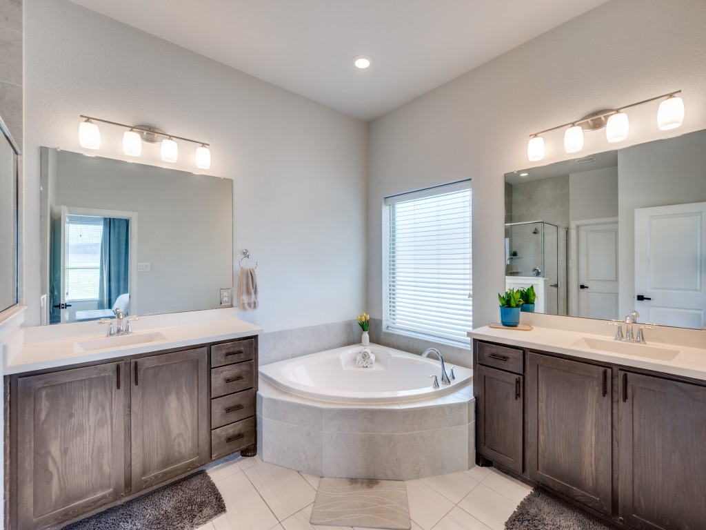 1044 Myers Park Trail