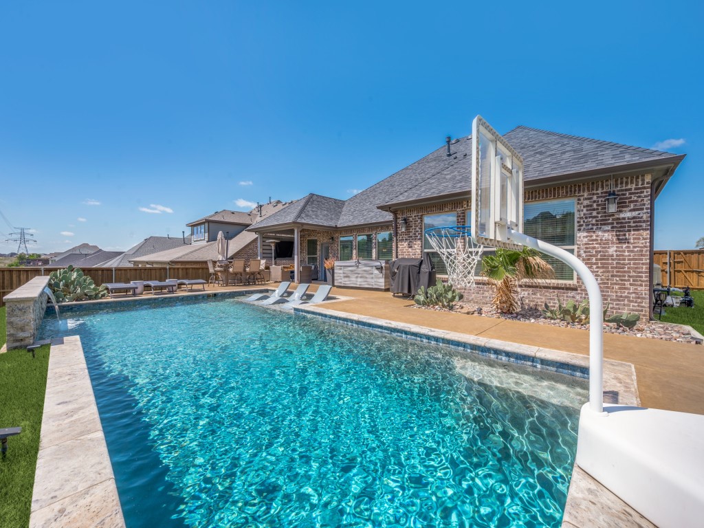 1044 Myers Park Trail