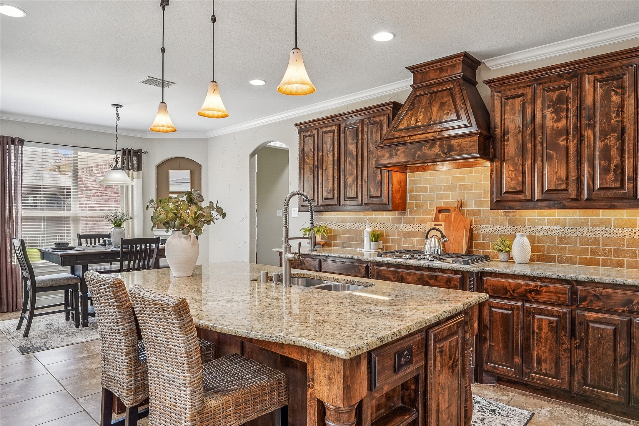 2548 Kensington Lane