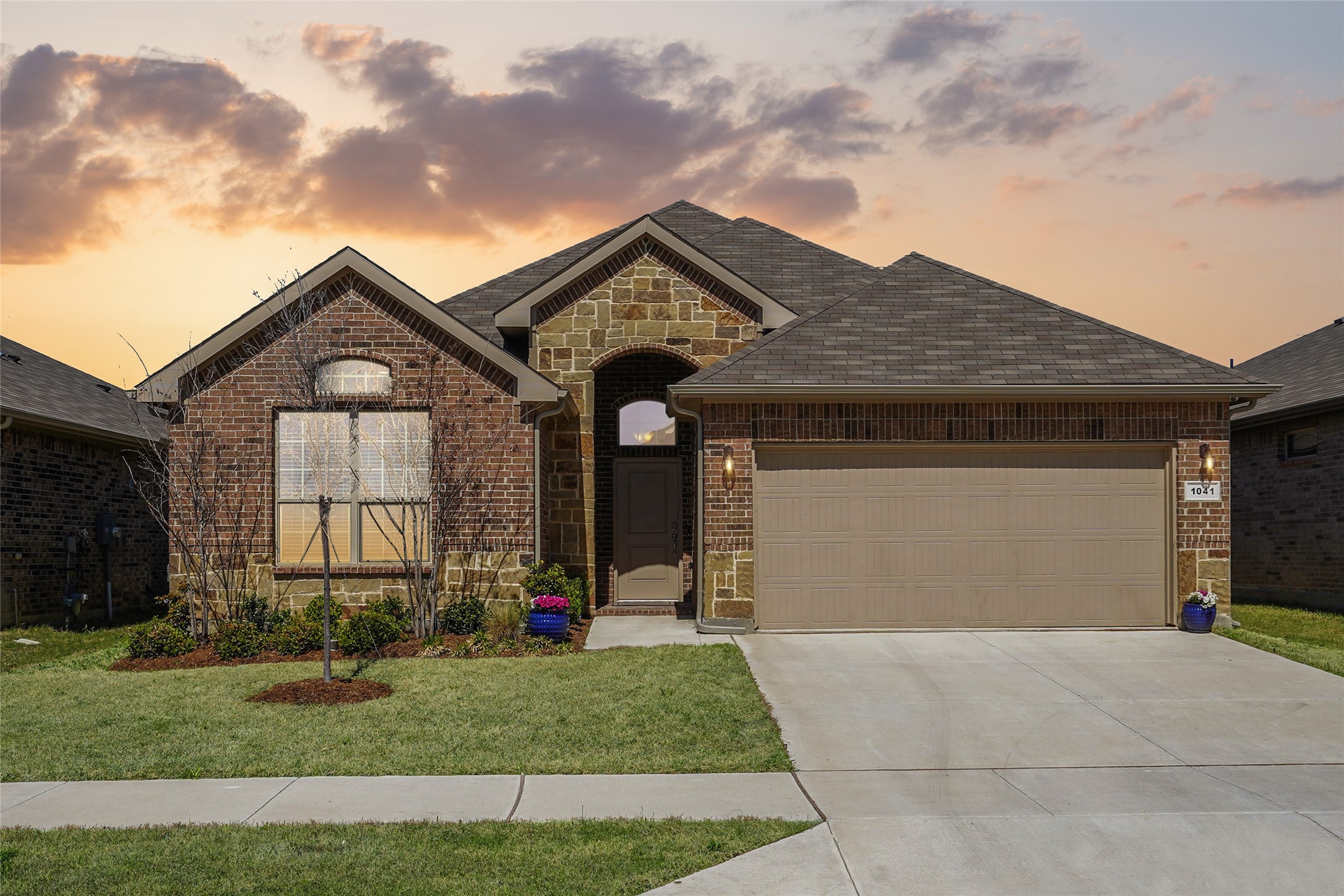 1041 Southwark Drive