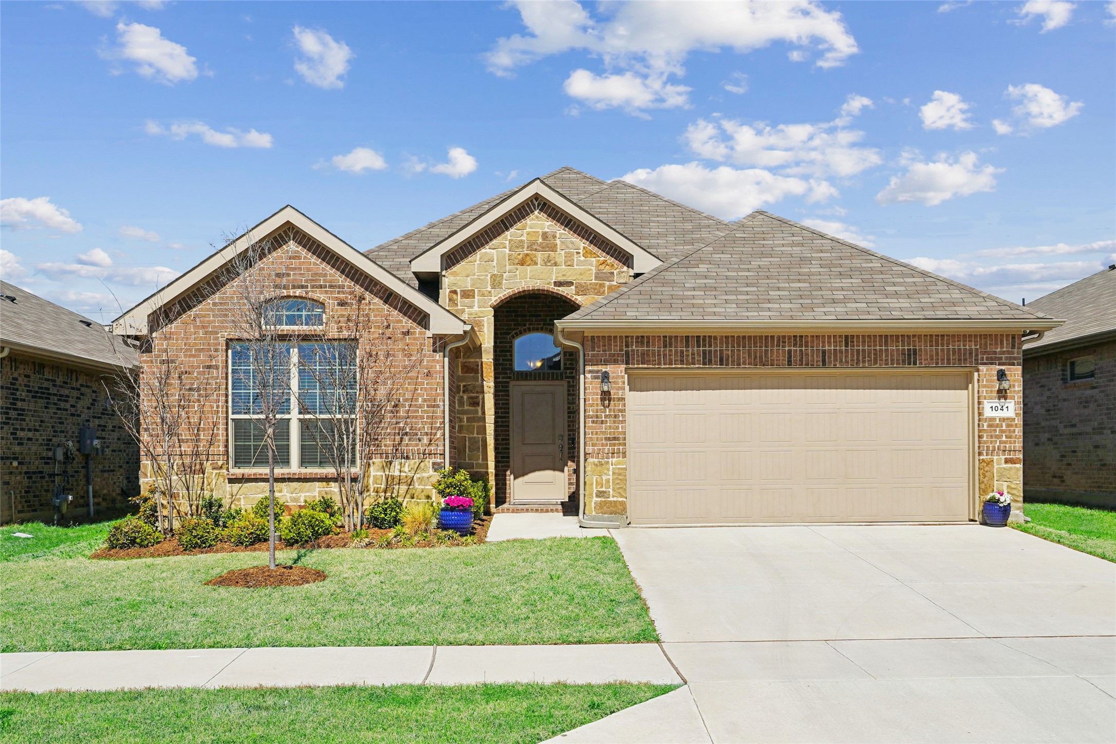 1041 Southwark Drive