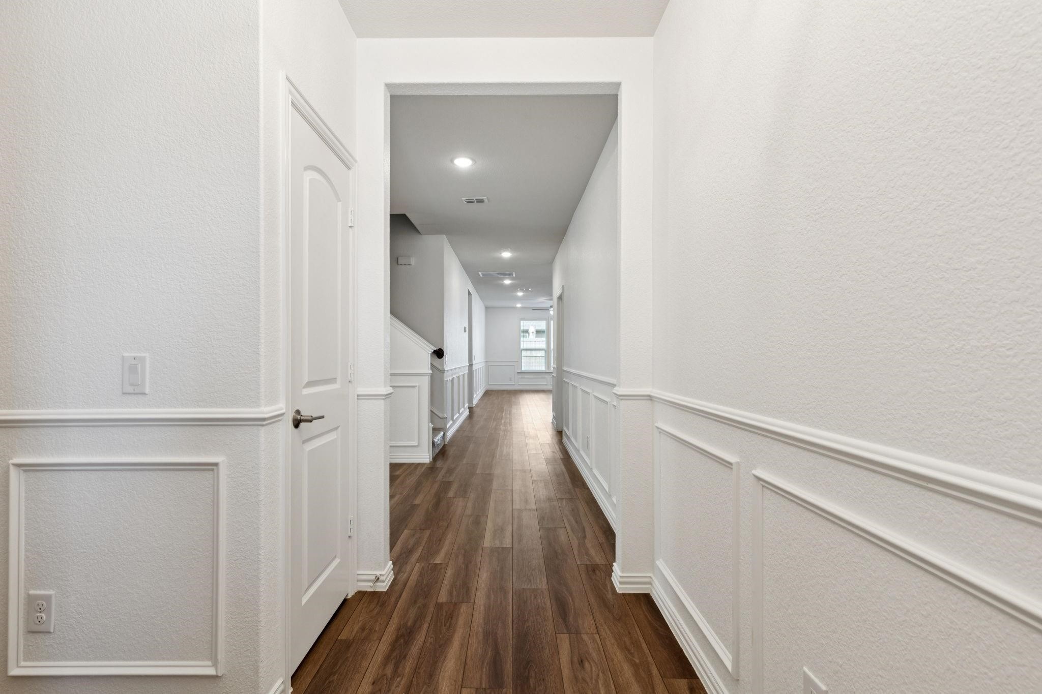 2412 Rooster Lane