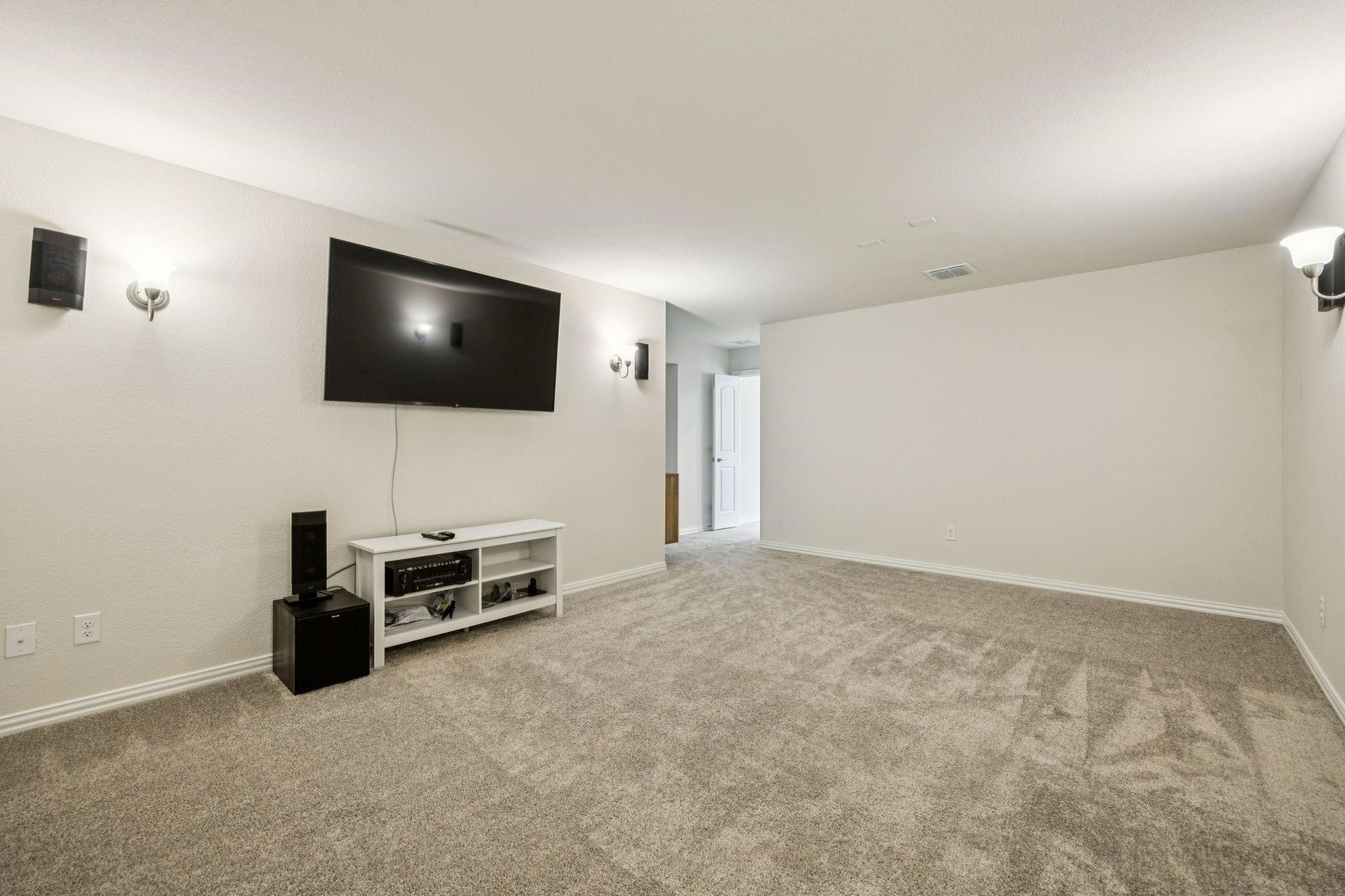 2412 Rooster Lane