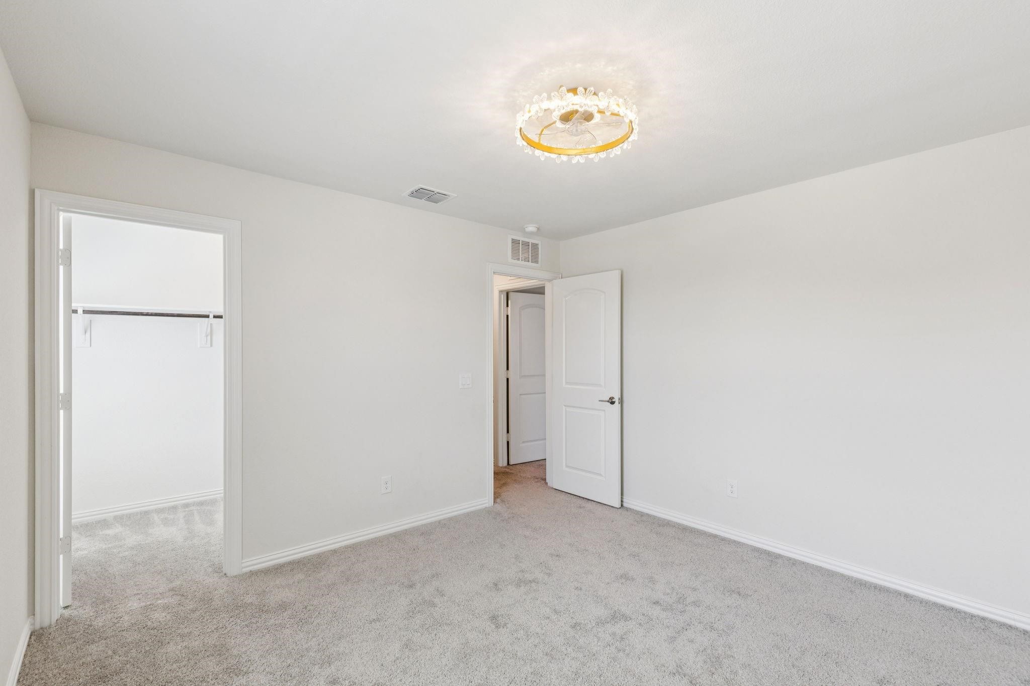 2412 Rooster Lane
