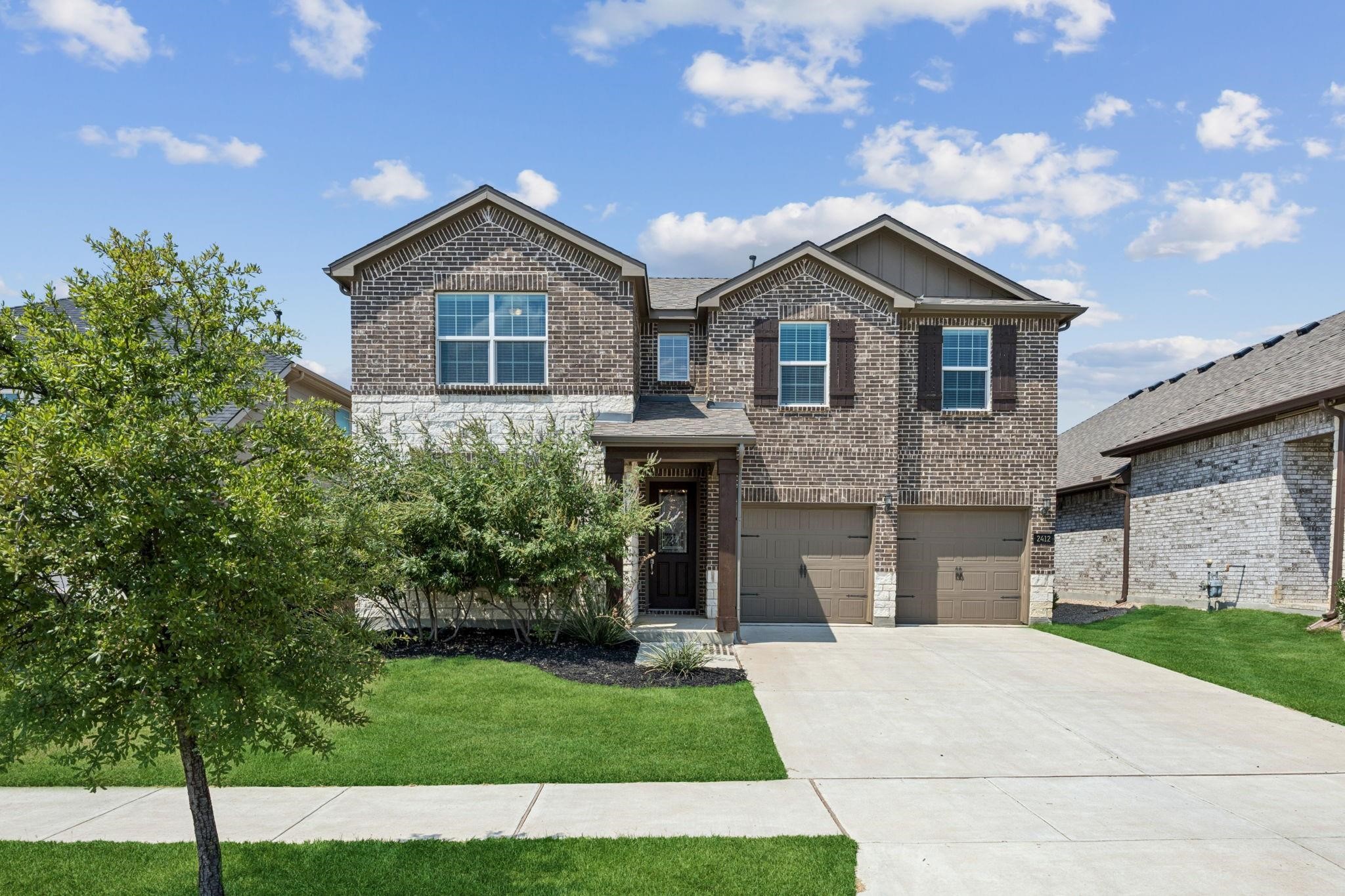 2412 Rooster Lane