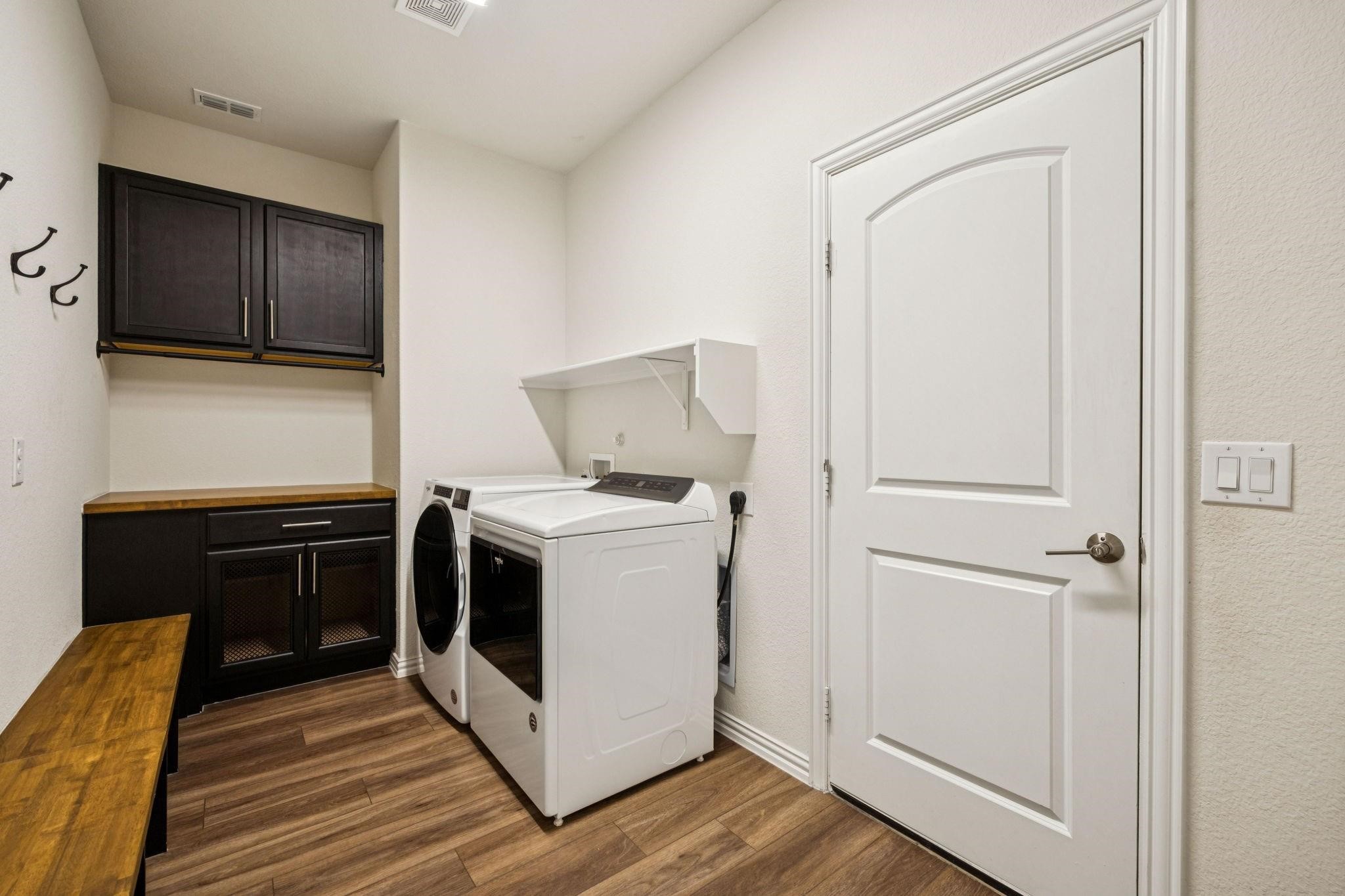 2412 Rooster Lane