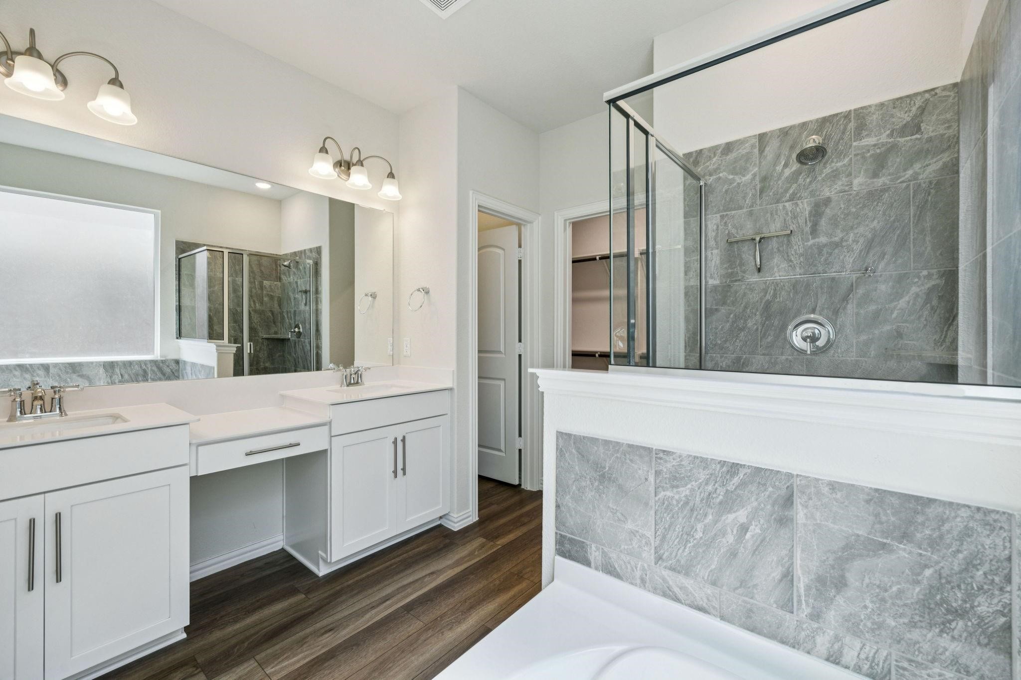 2412 Rooster Lane