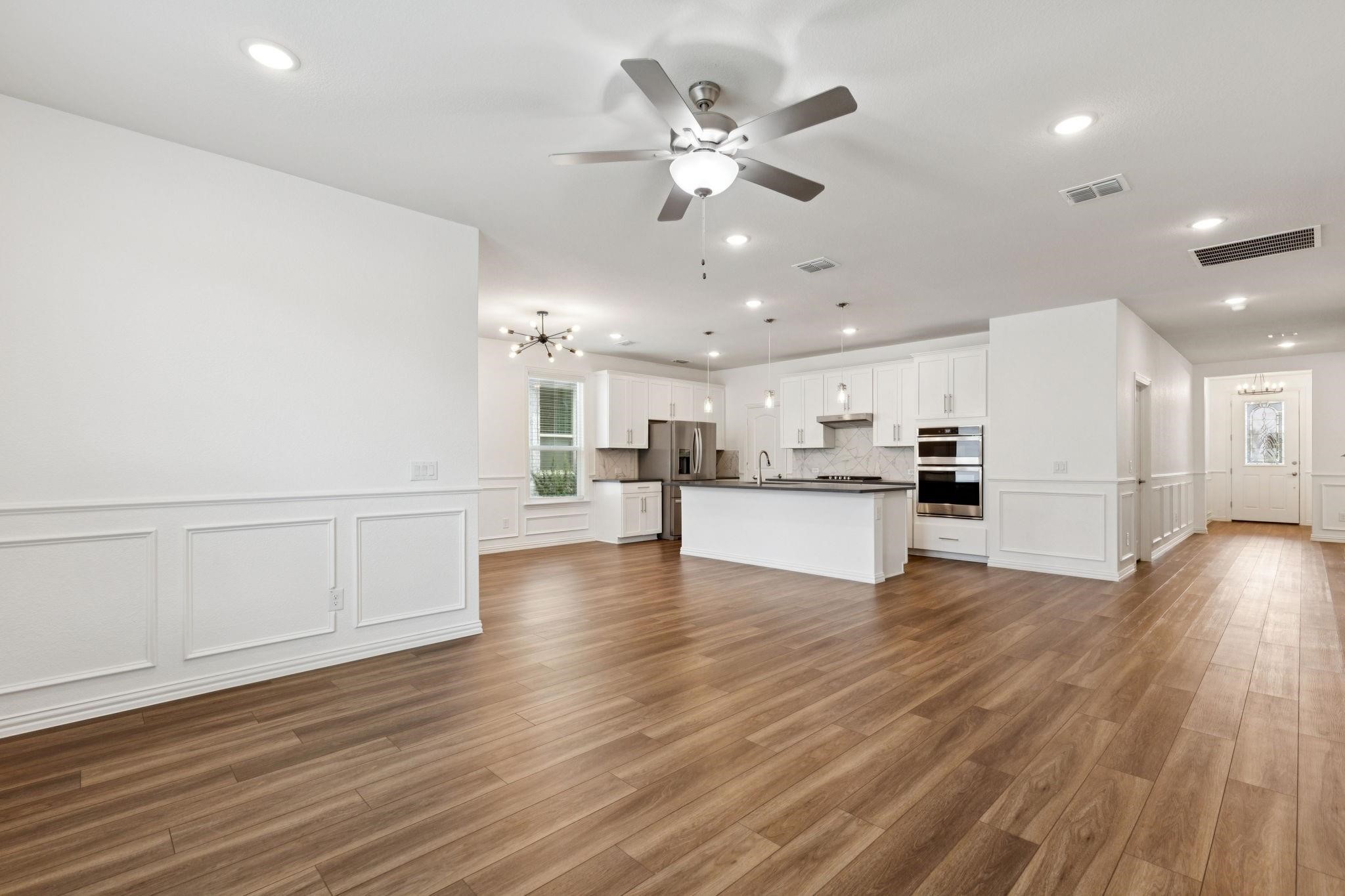 2412 Rooster Lane