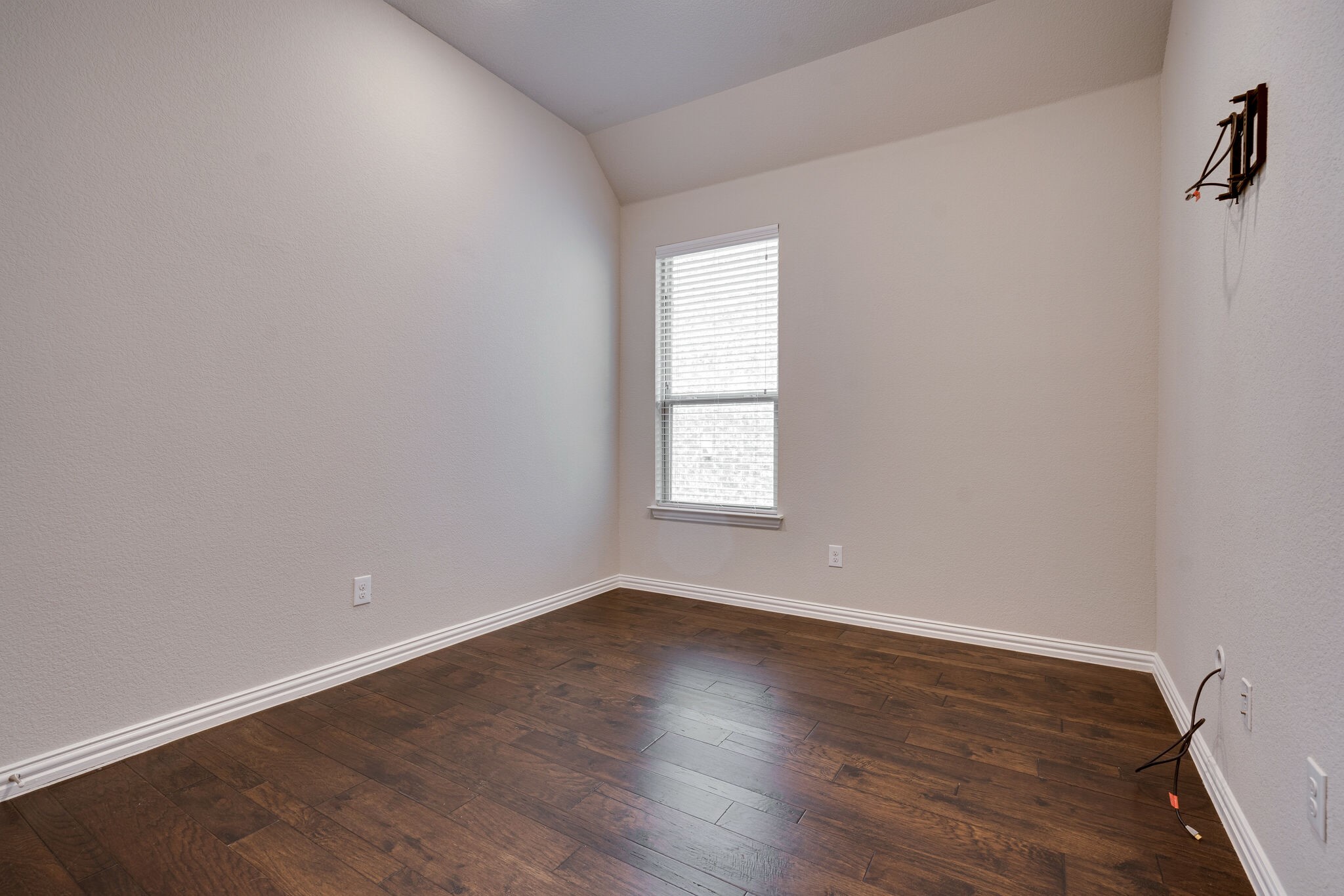 1537 Eagleton Lane