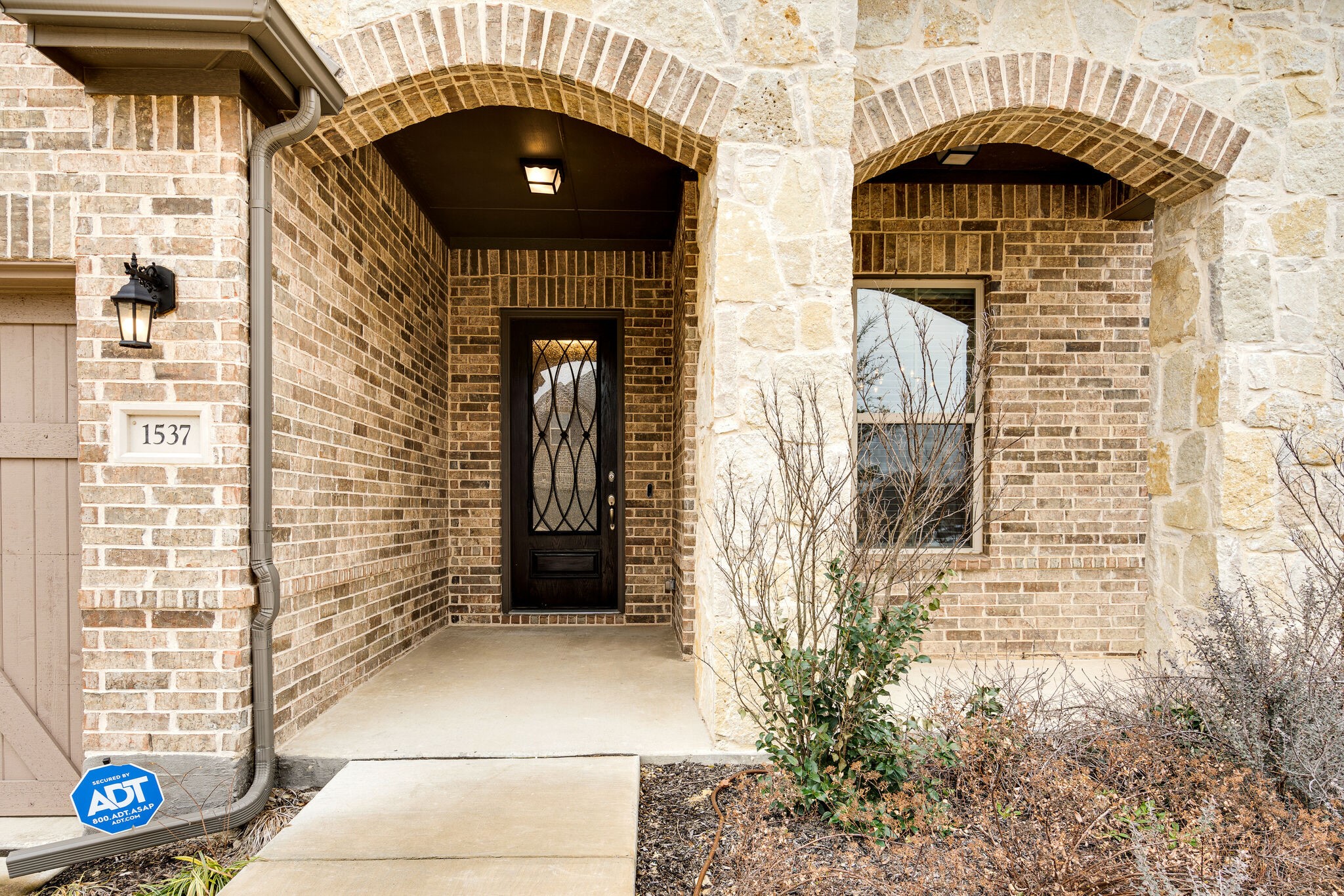 1537 Eagleton Lane