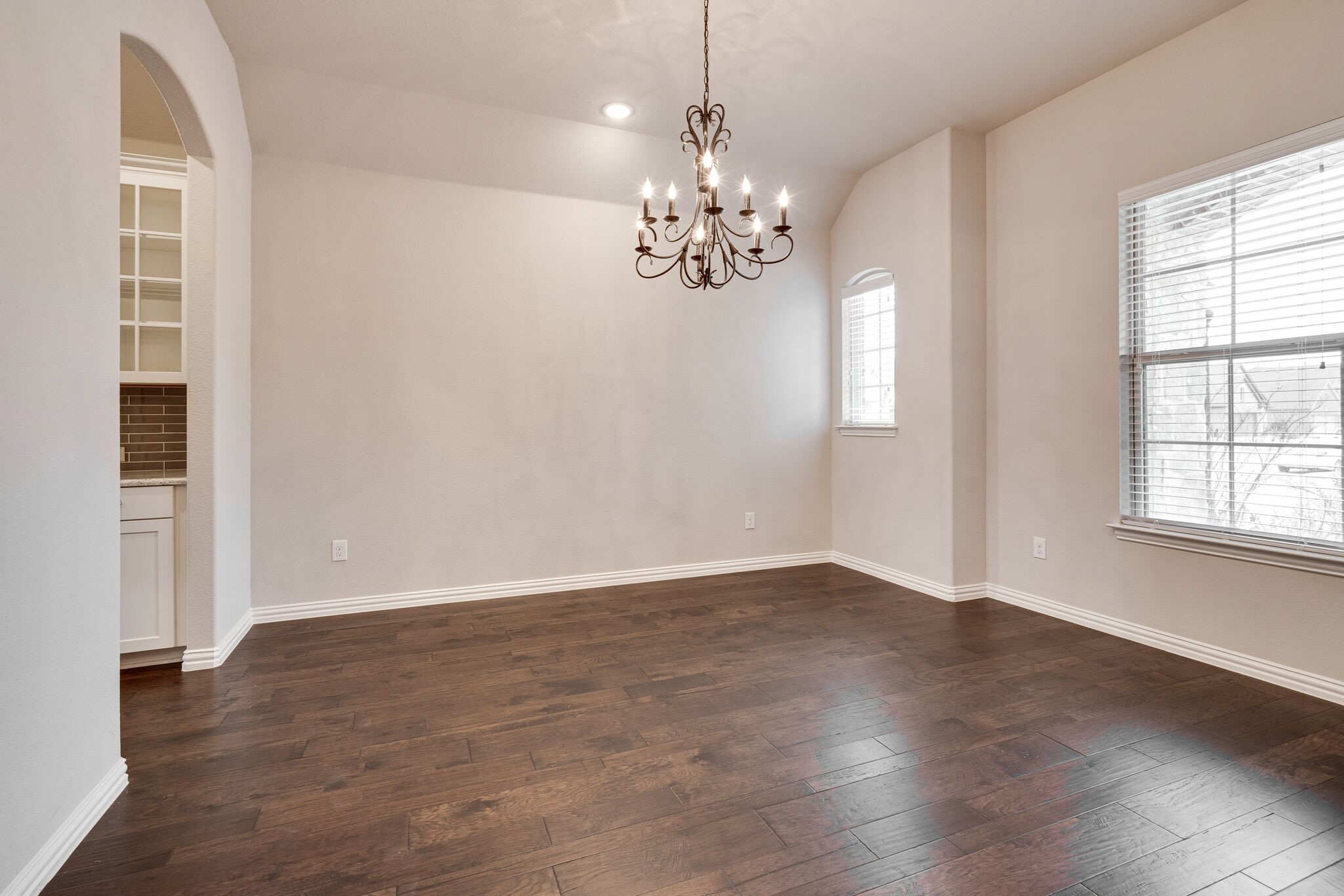 1537 Eagleton Lane