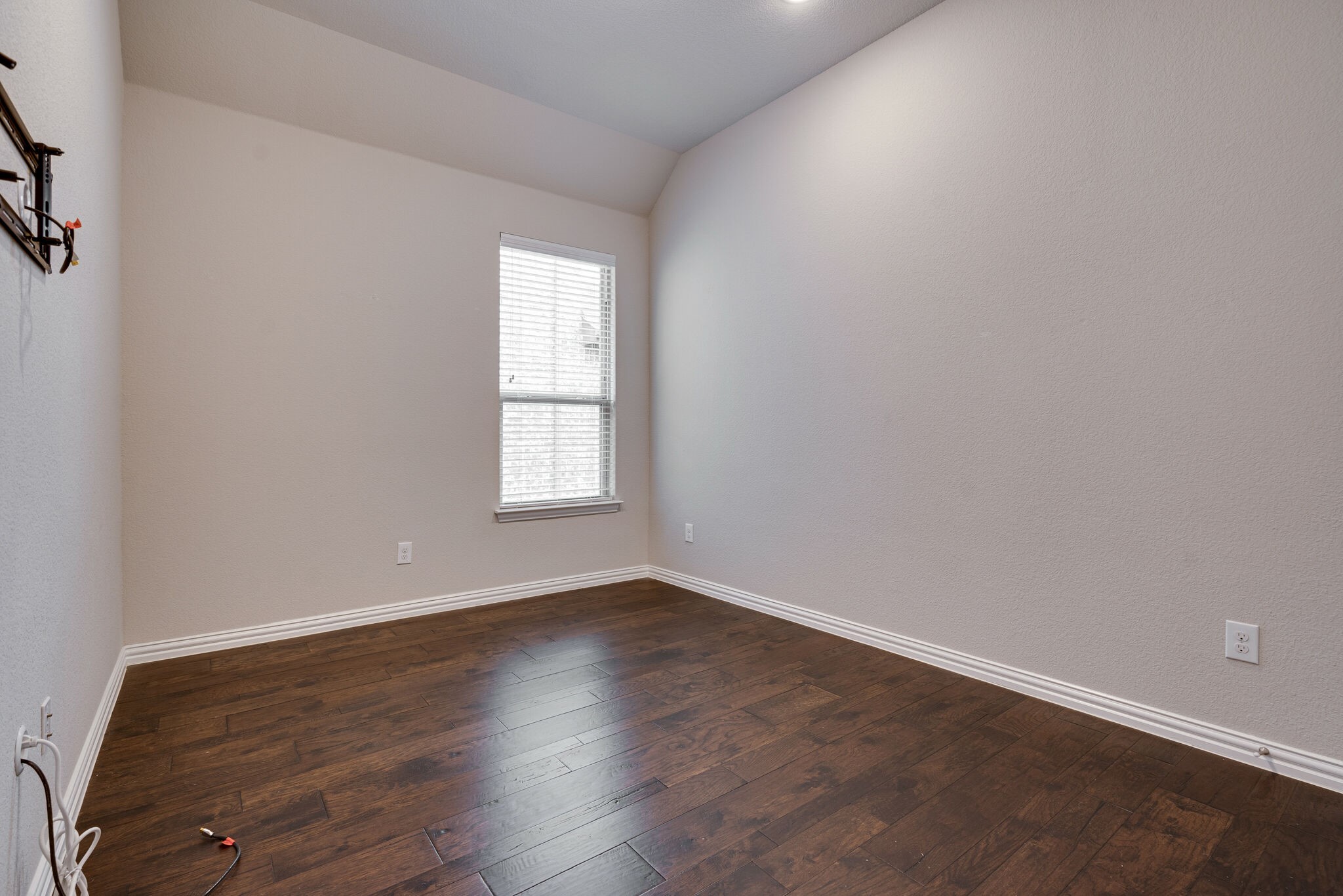 1537 Eagleton Lane