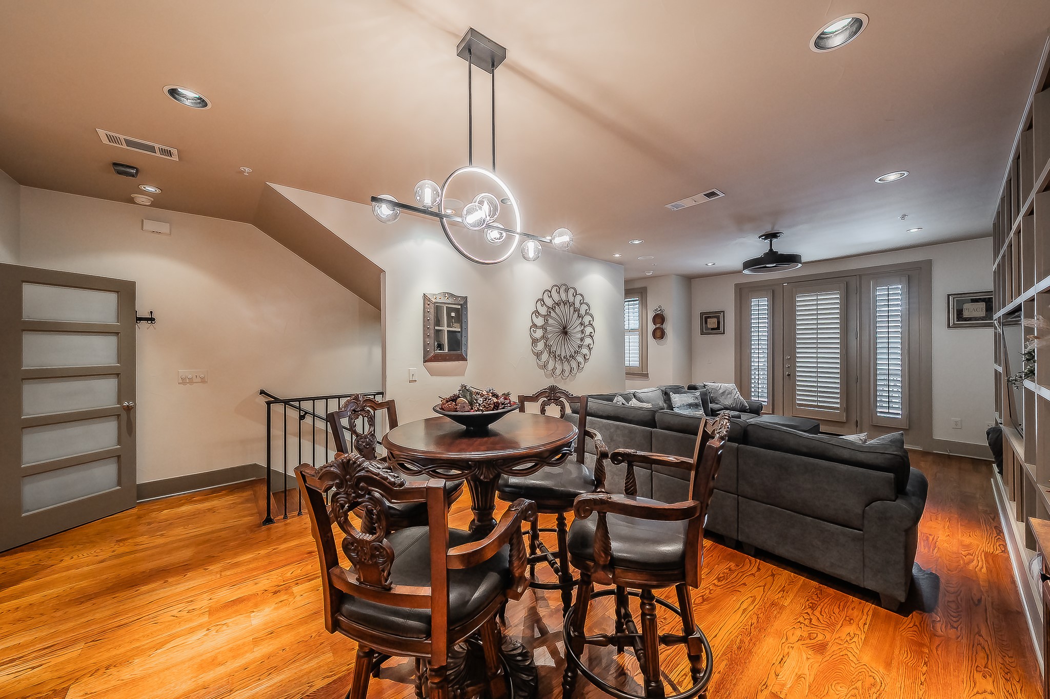 6350 Oriole Drive
