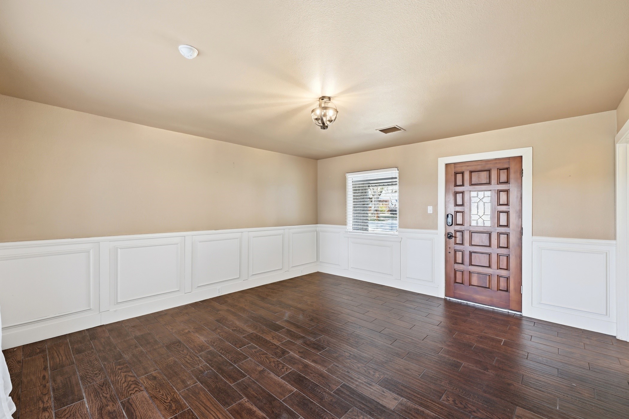 809 Cardinal Circle