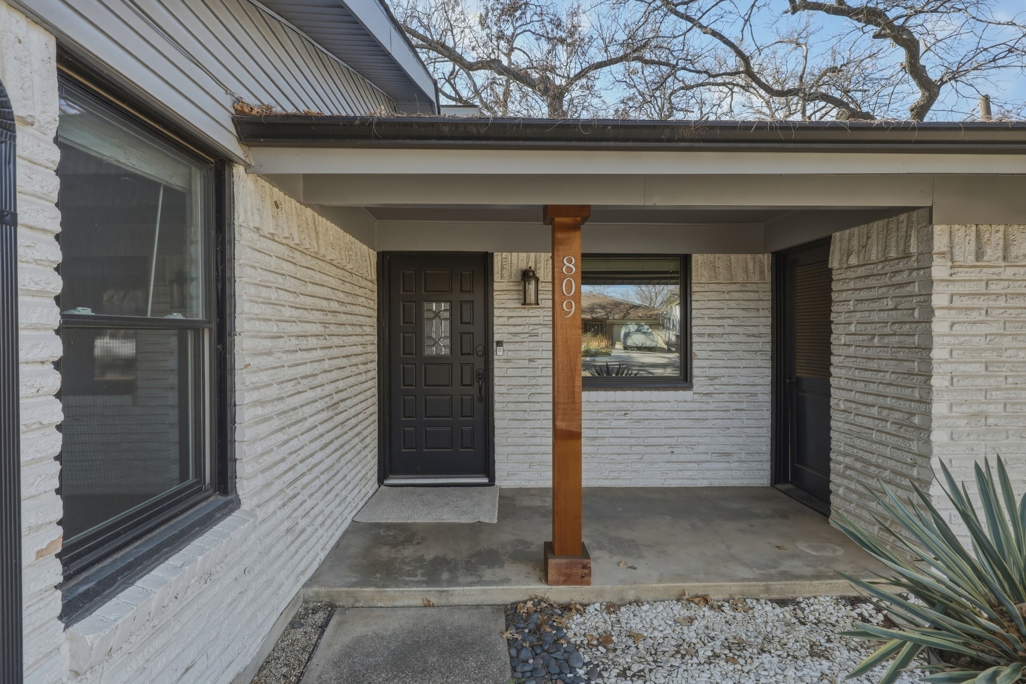 809 Cardinal Circle