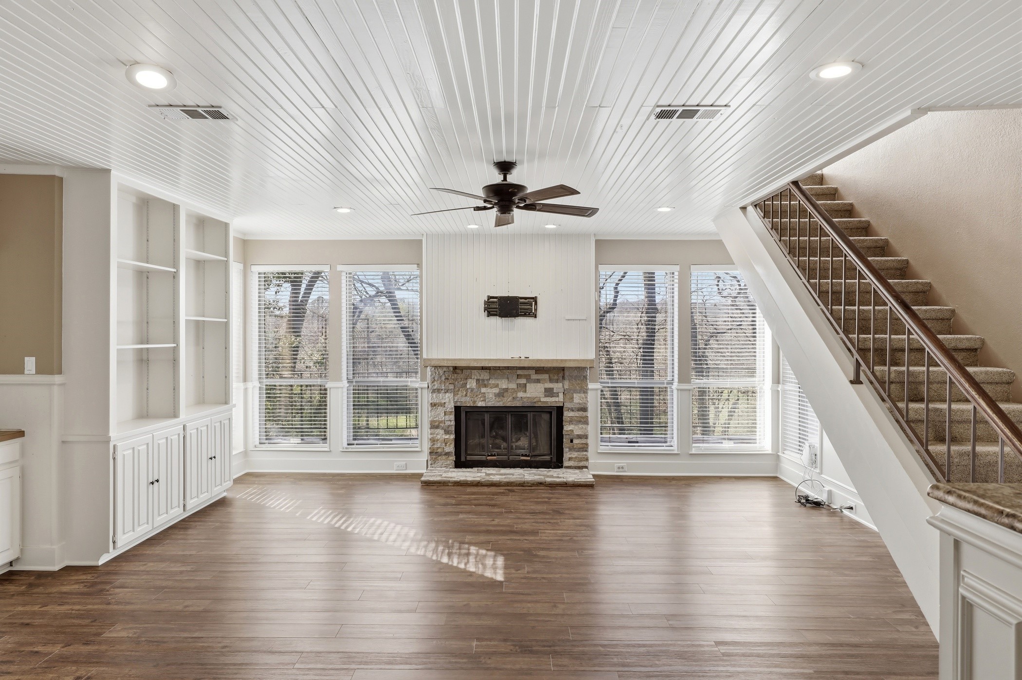 809 Cardinal Circle