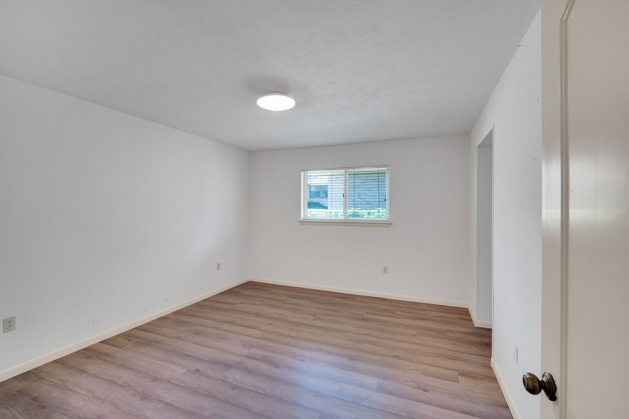 1105 Greenbriar Lane