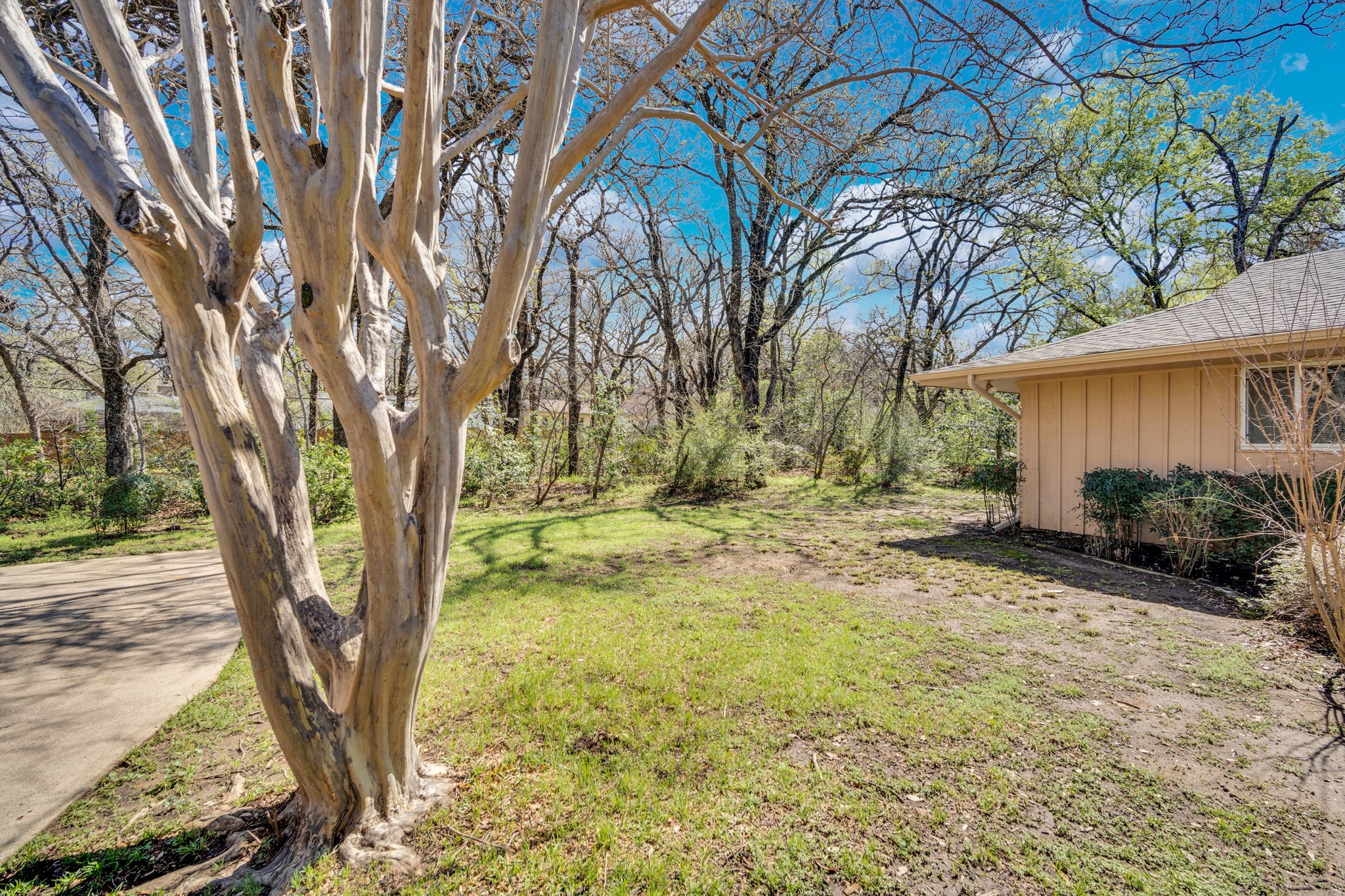 1105 Greenbriar Lane