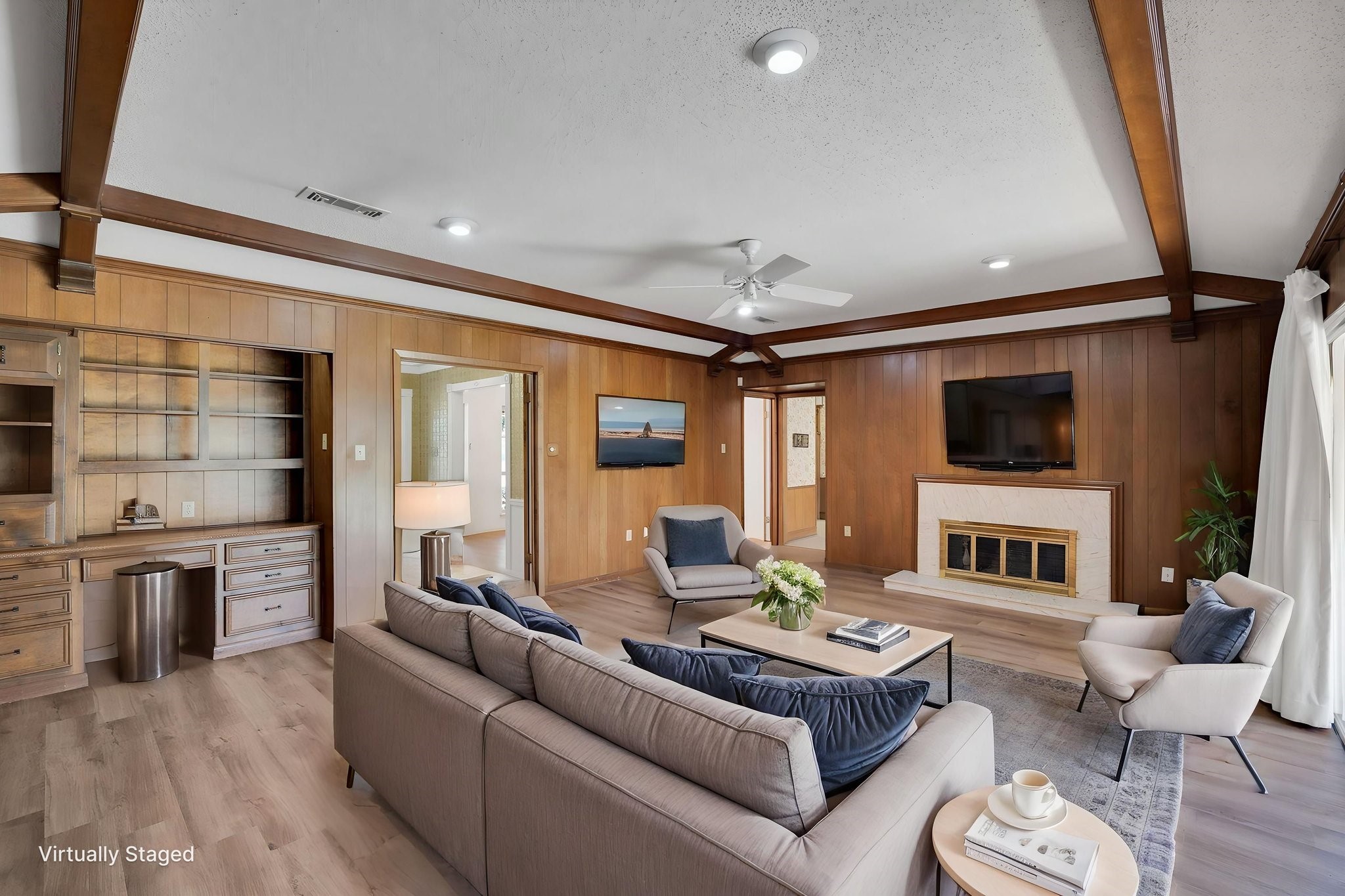 1105 Greenbriar Lane