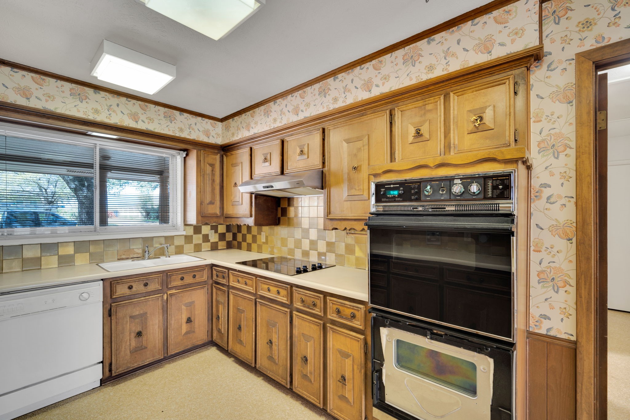 1105 Greenbriar Lane