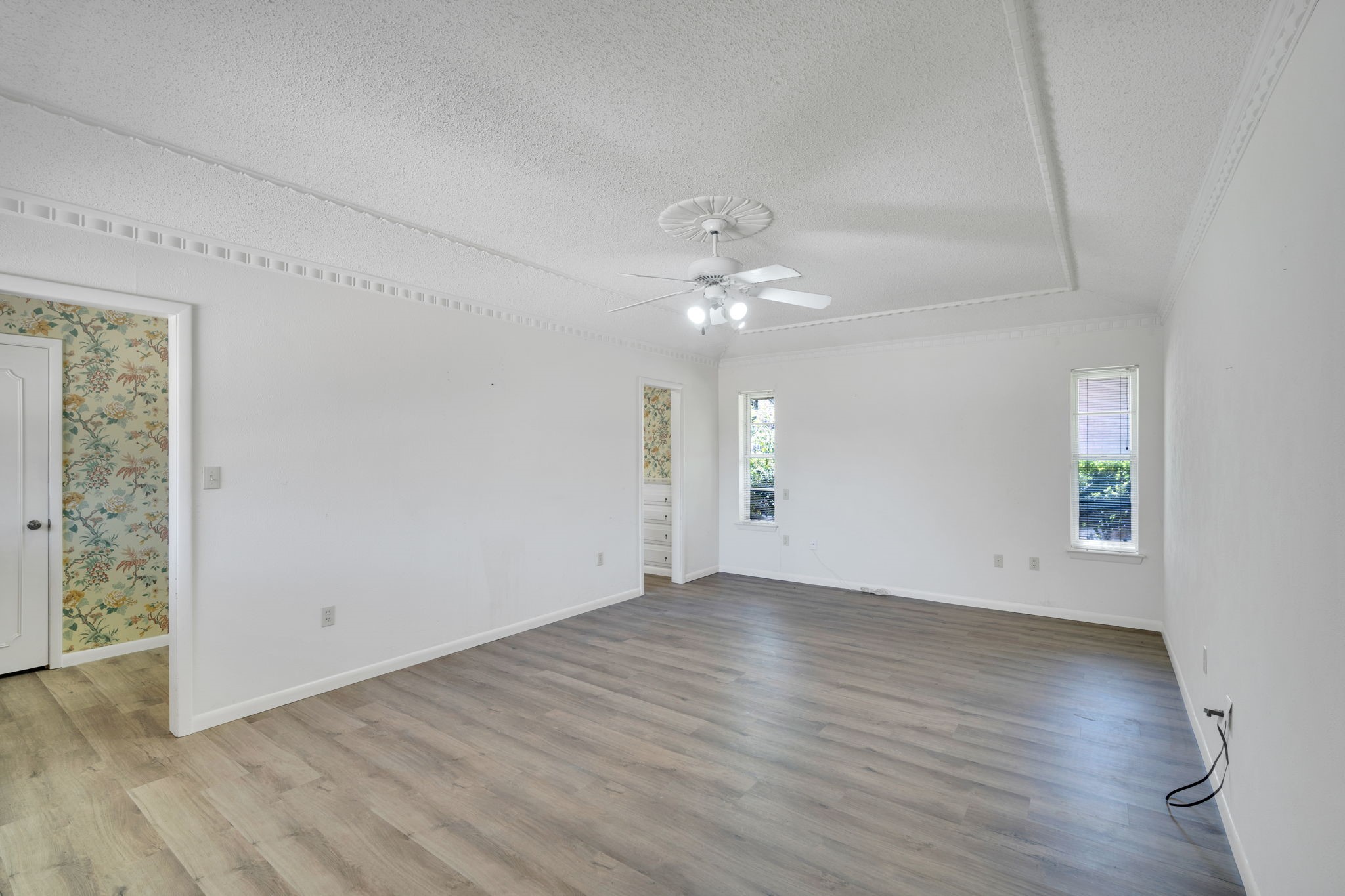1105 Greenbriar Lane