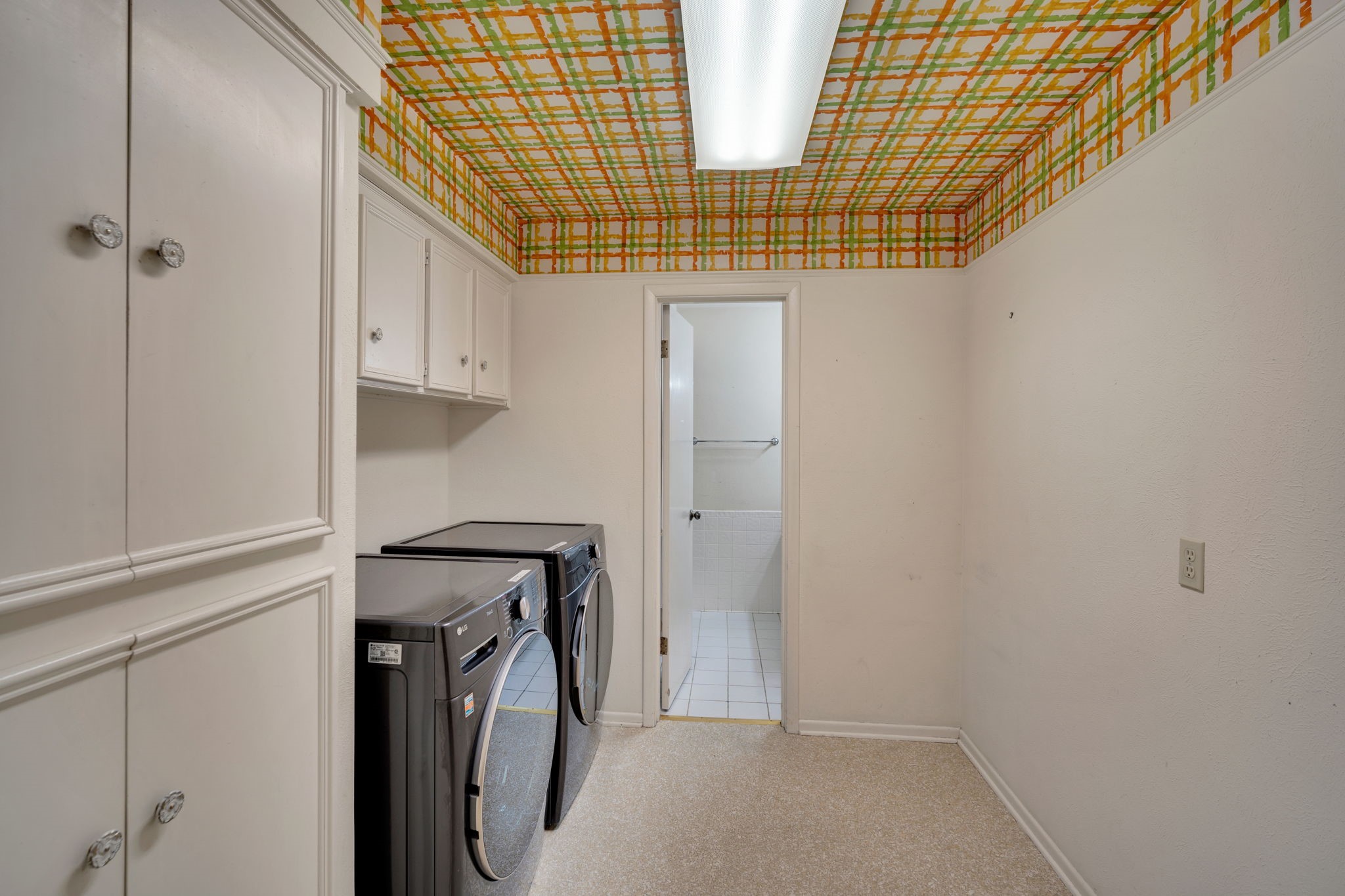 1105 Greenbriar Lane