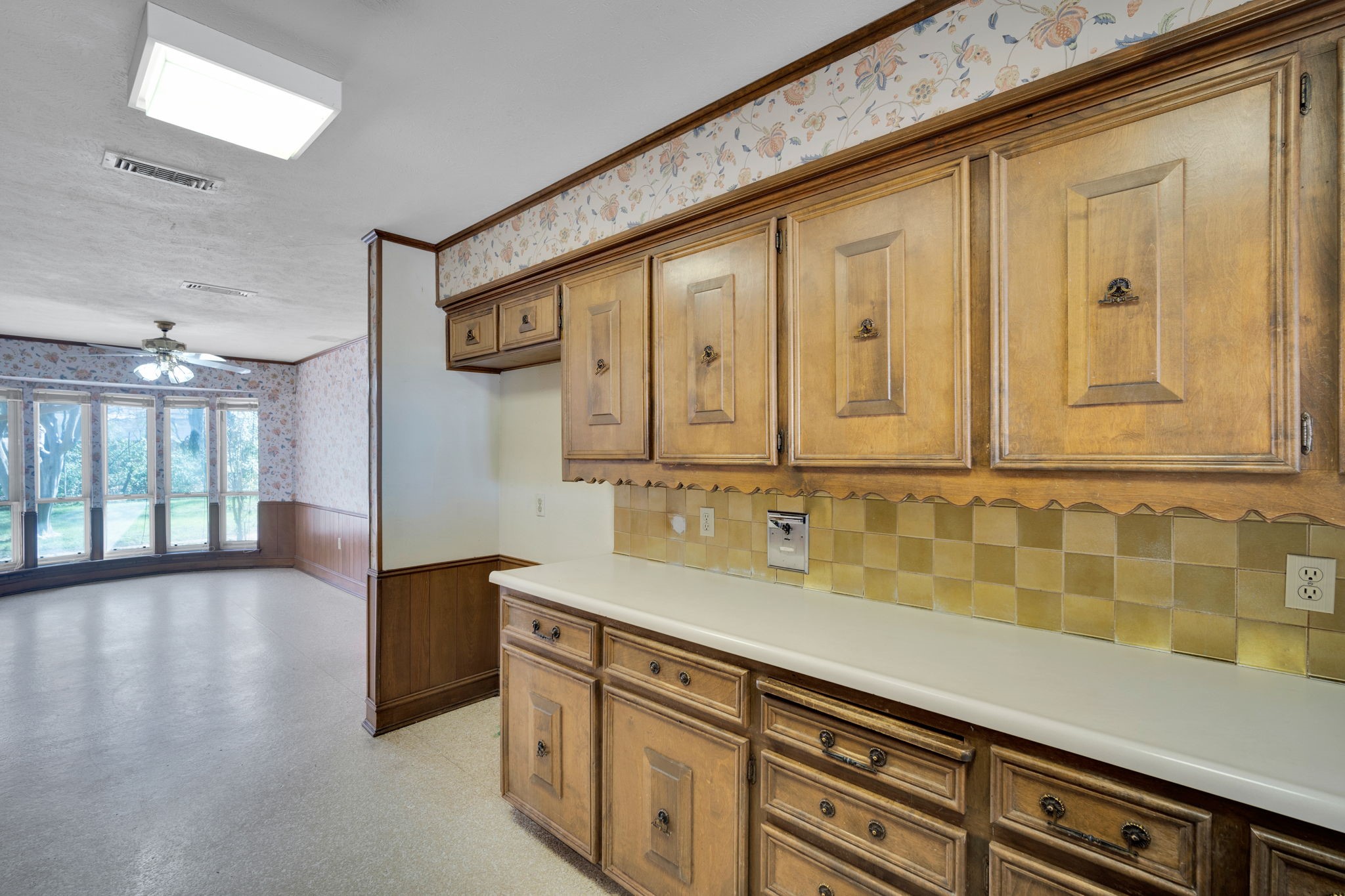1105 Greenbriar Lane