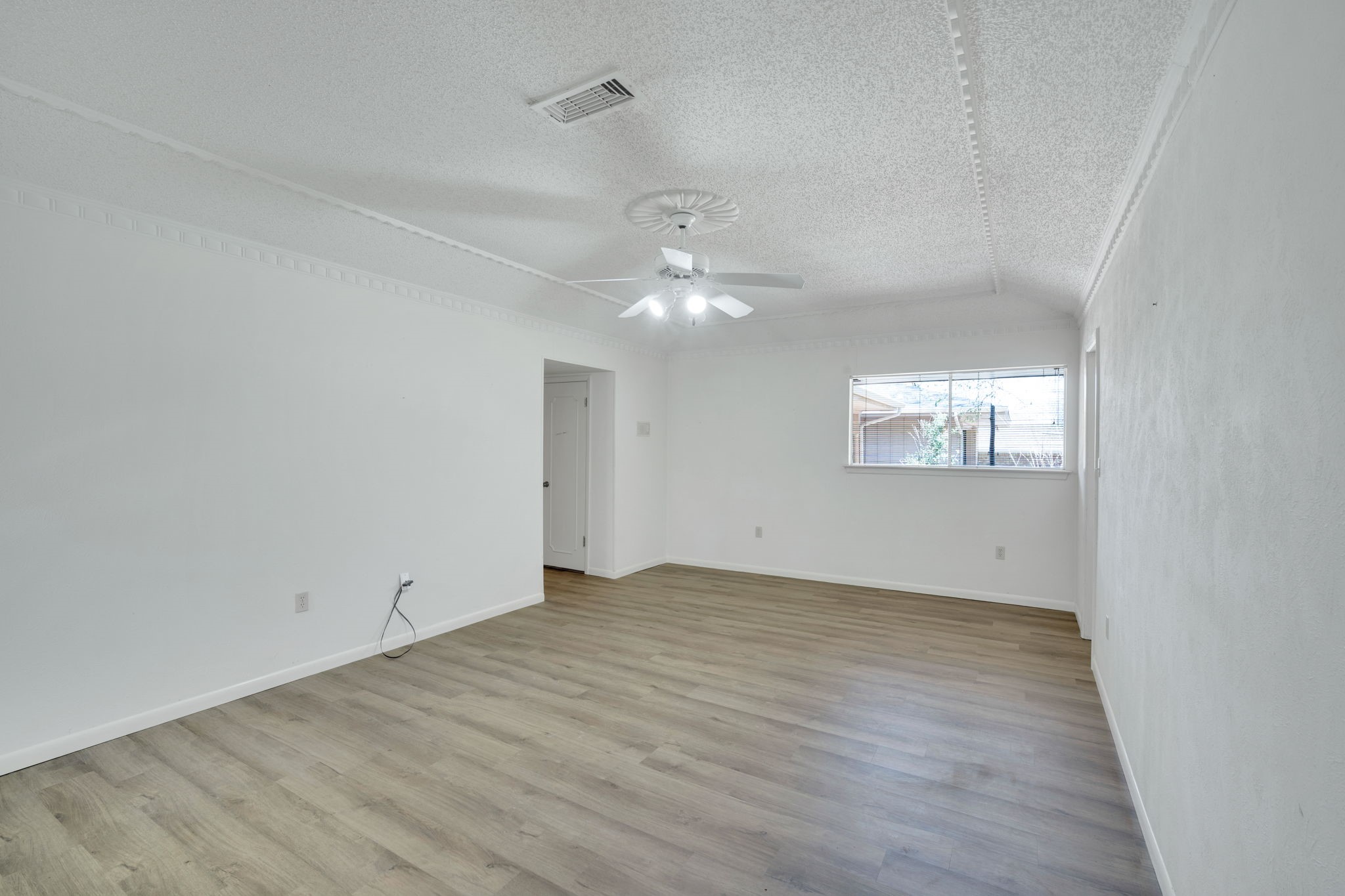 1105 Greenbriar Lane